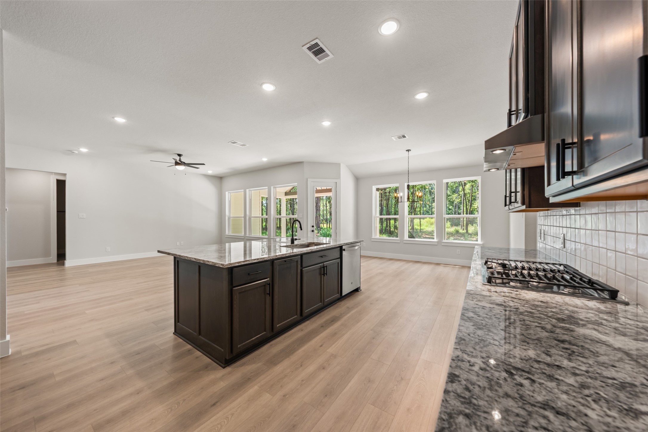 17723 Flagstone Way Property Photo 11
