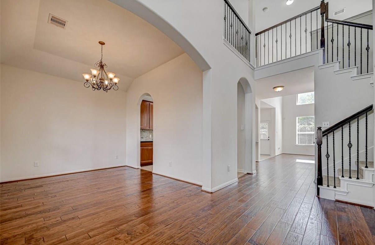 11 Sagamore Ridge Place Property Photo 3