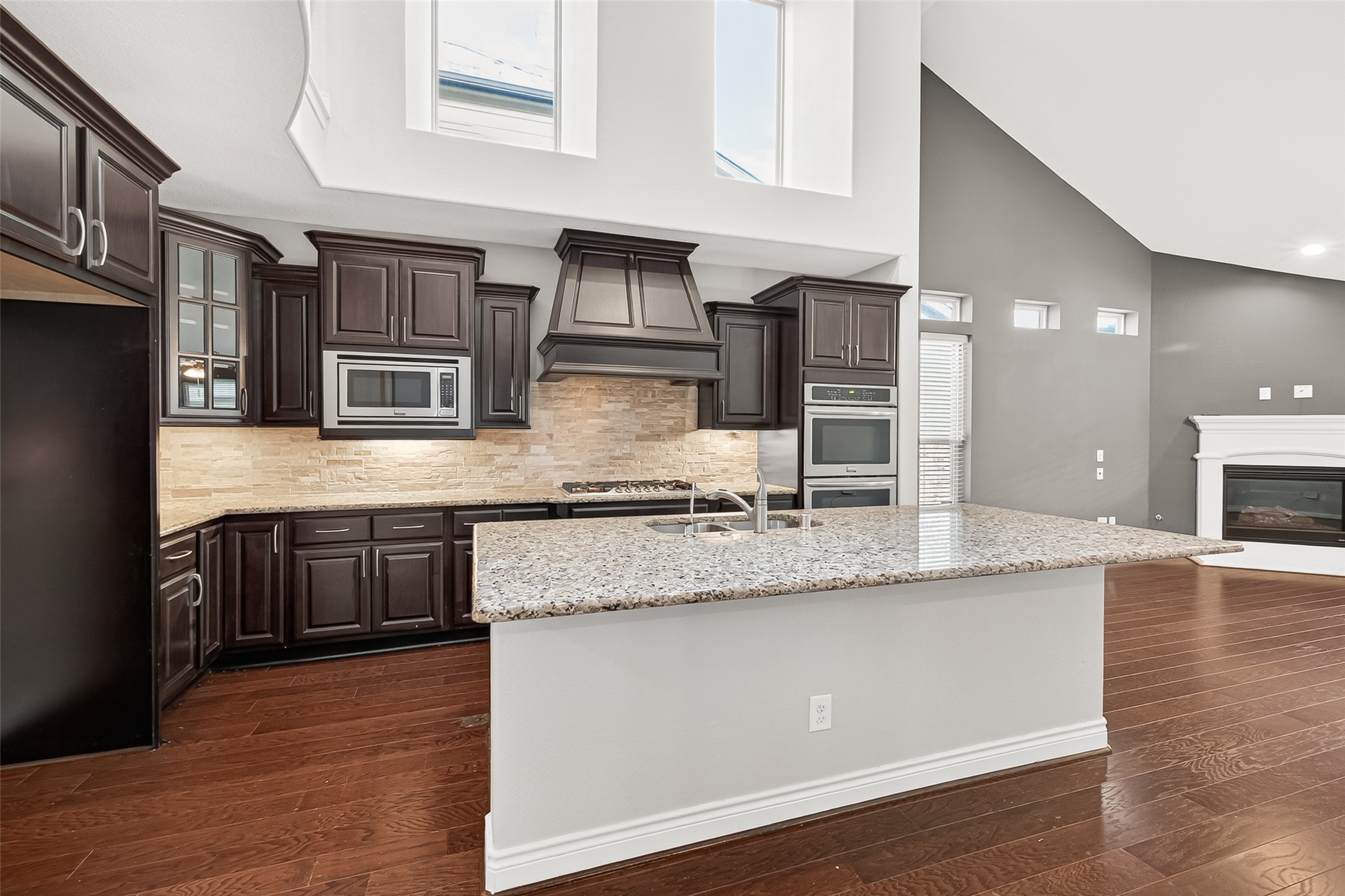 24122 Valencia Ridge Lane Property Photo 10