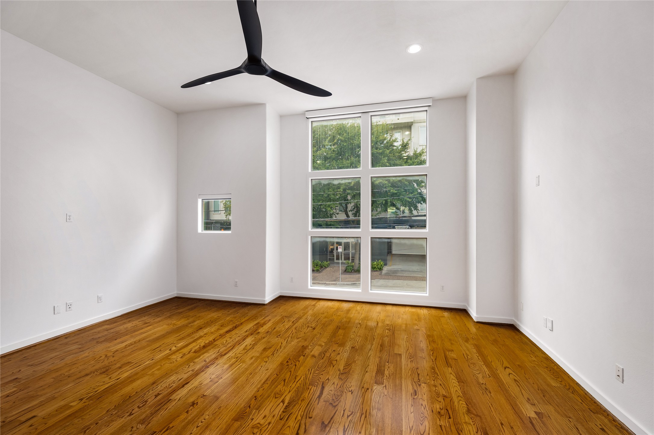 512 Jackson Hill Street Property Photo 16