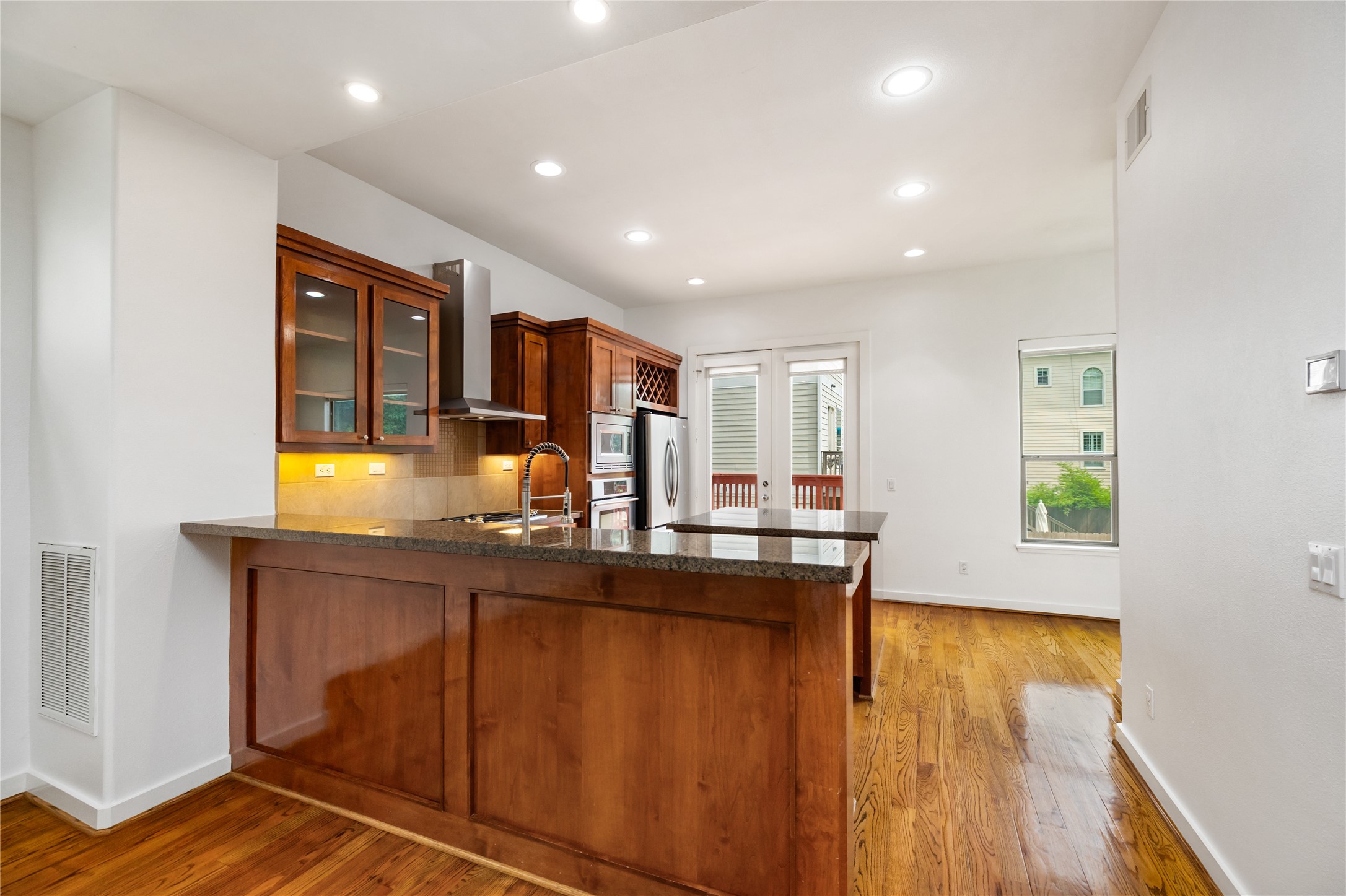 512 Jackson Hill Street Property Photo 20