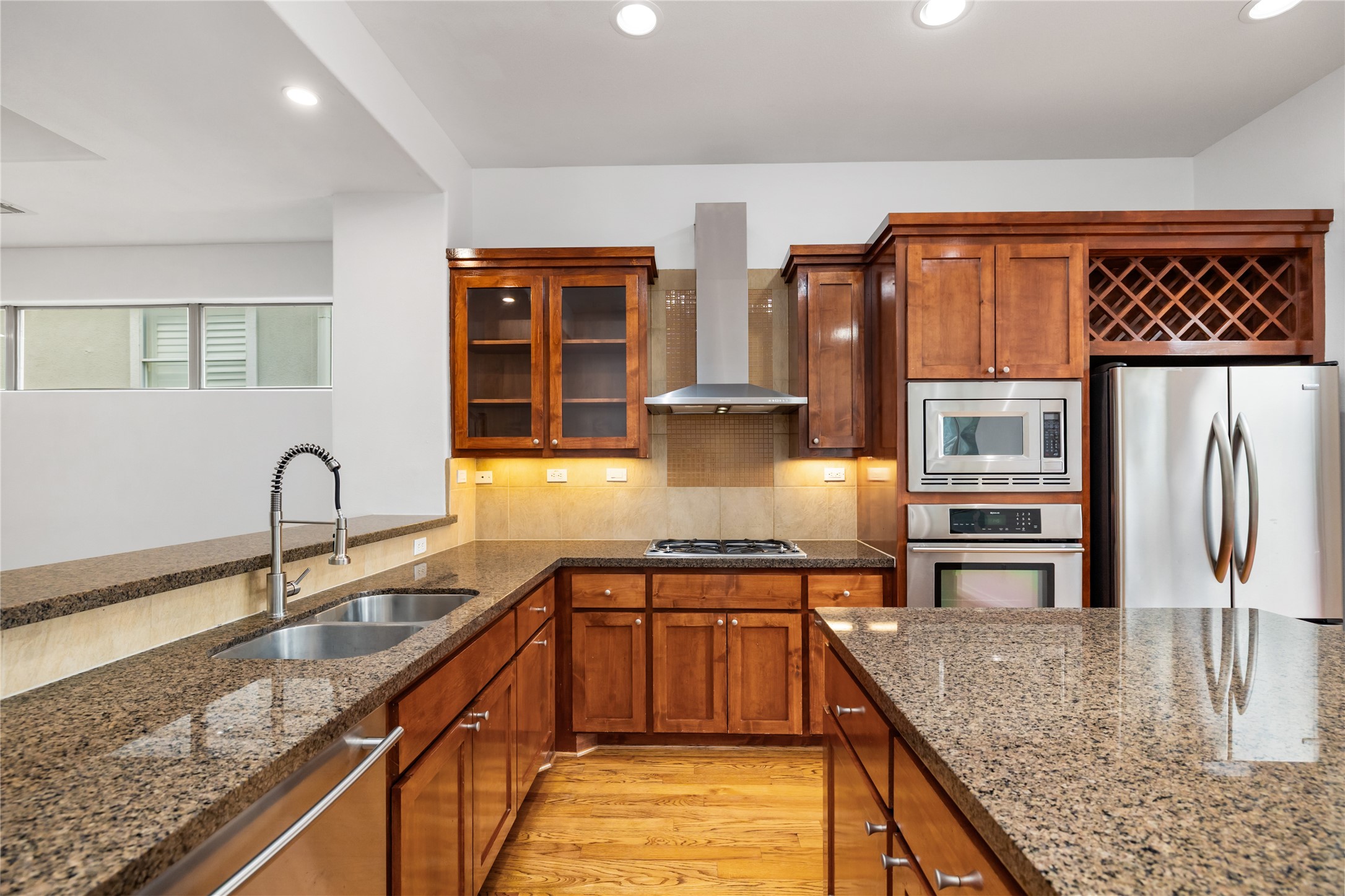 512 Jackson Hill Street Property Photo 21