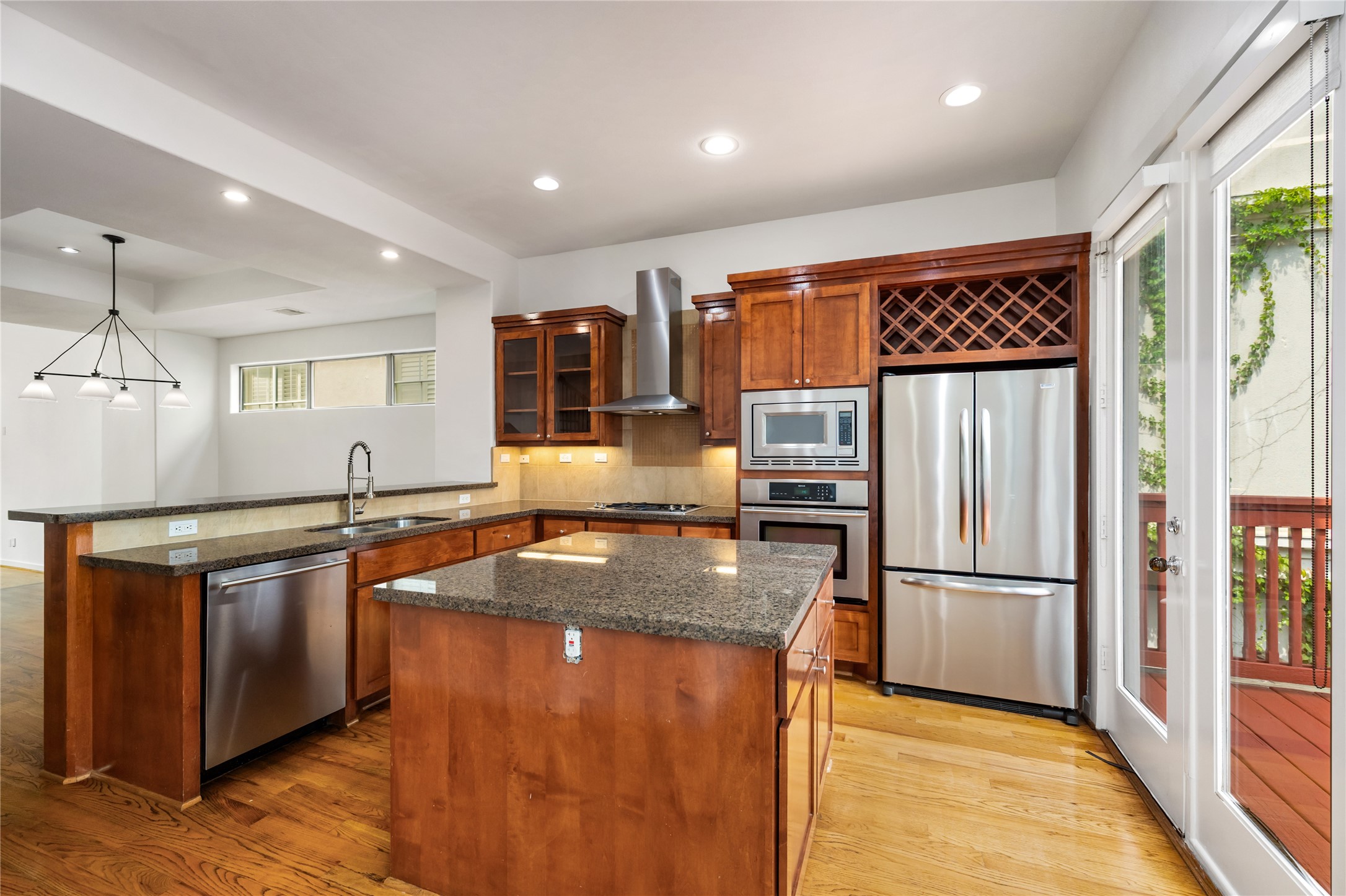 512 Jackson Hill Street Property Photo 22