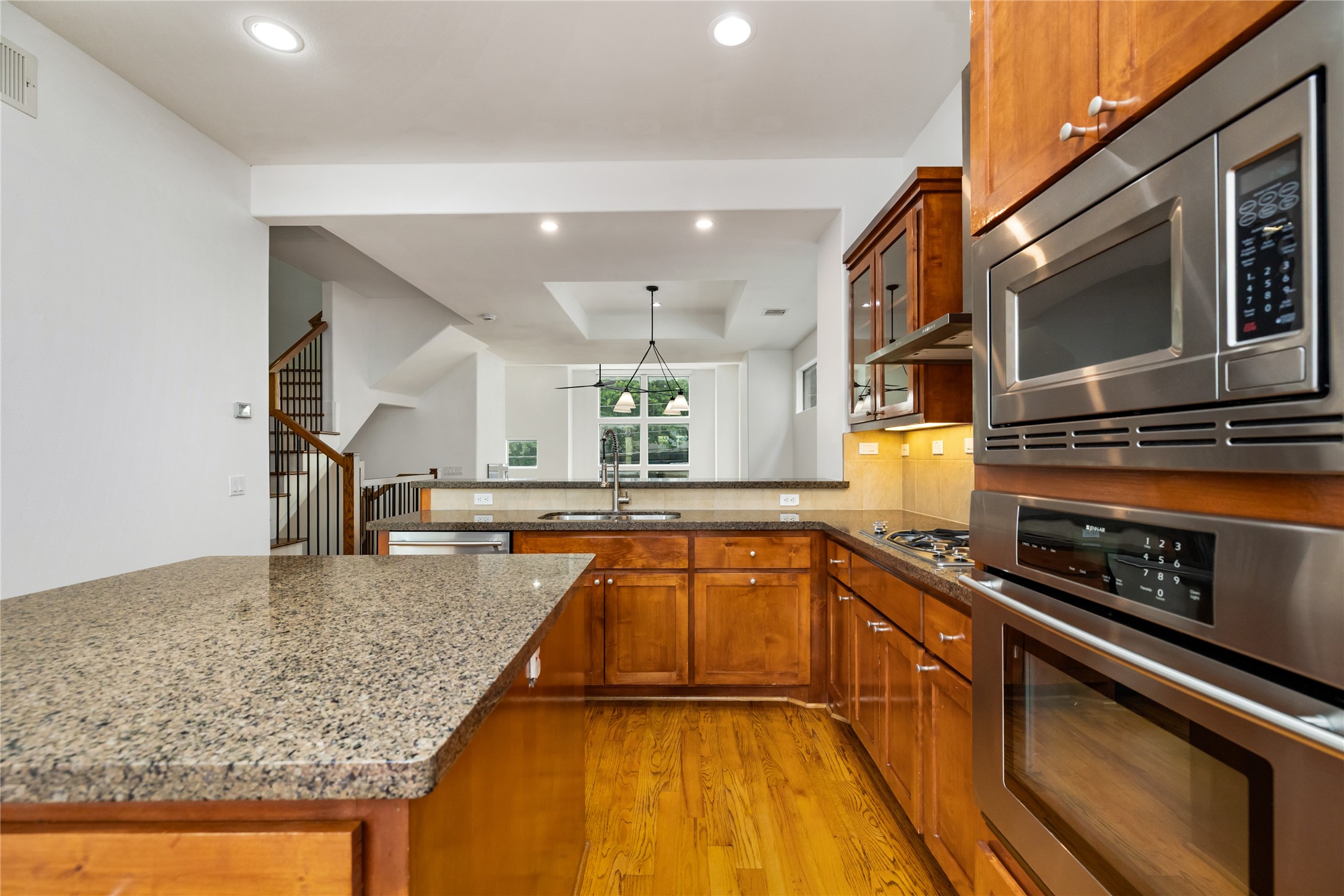 512 Jackson Hill Street Property Photo 23