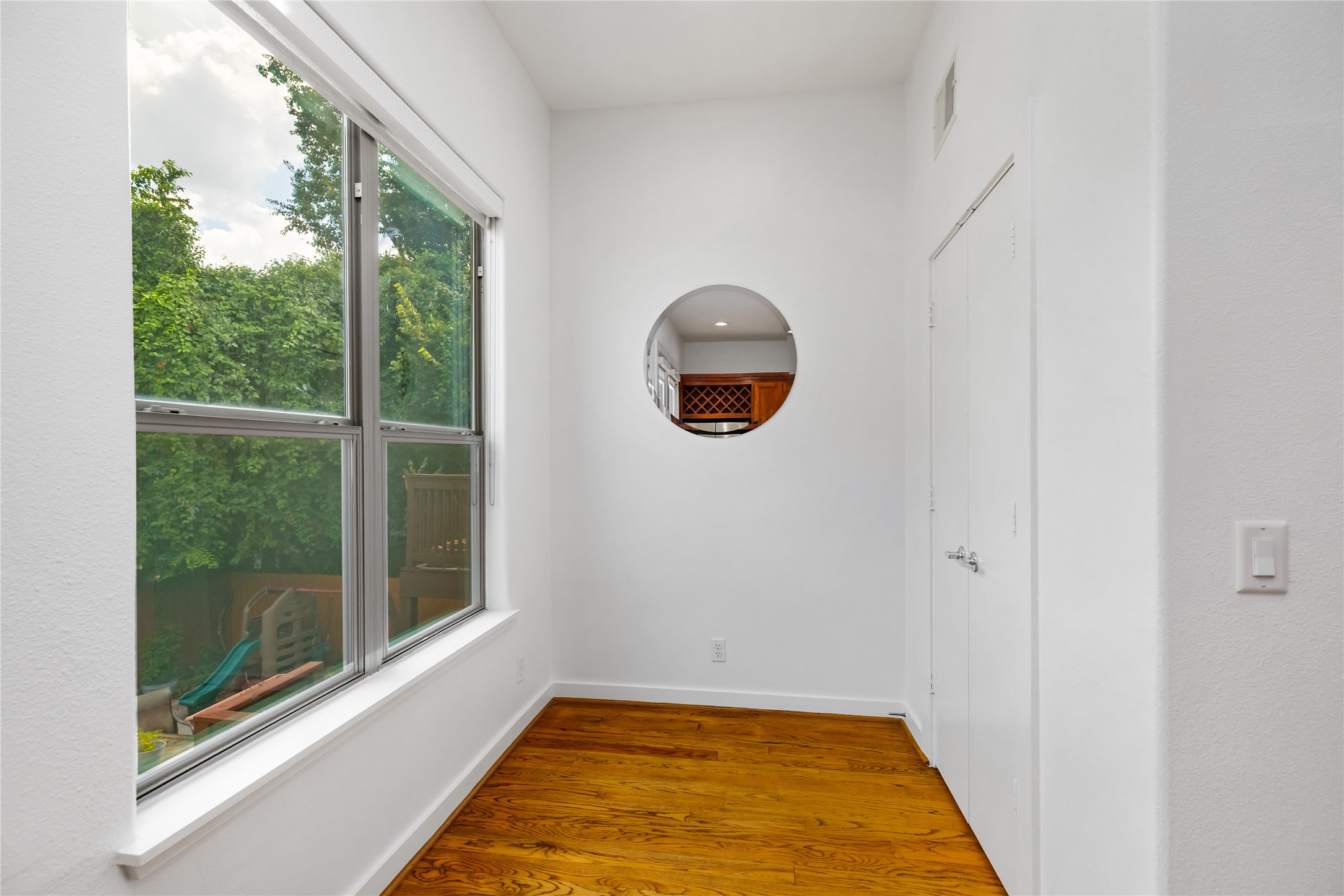 512 Jackson Hill Street Property Photo 24