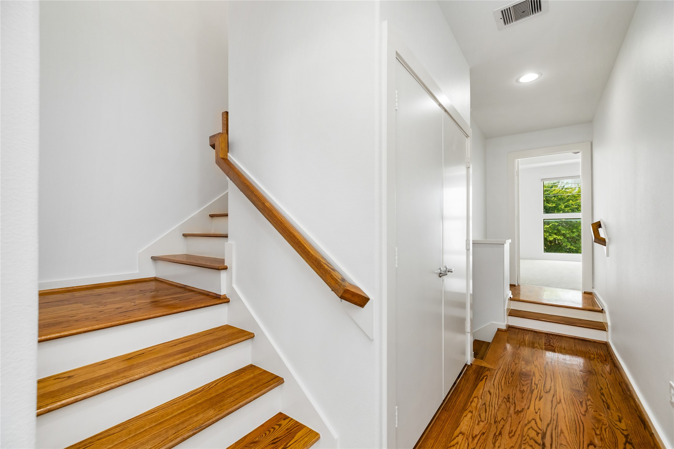 512 Jackson Hill Street Property Photo 37