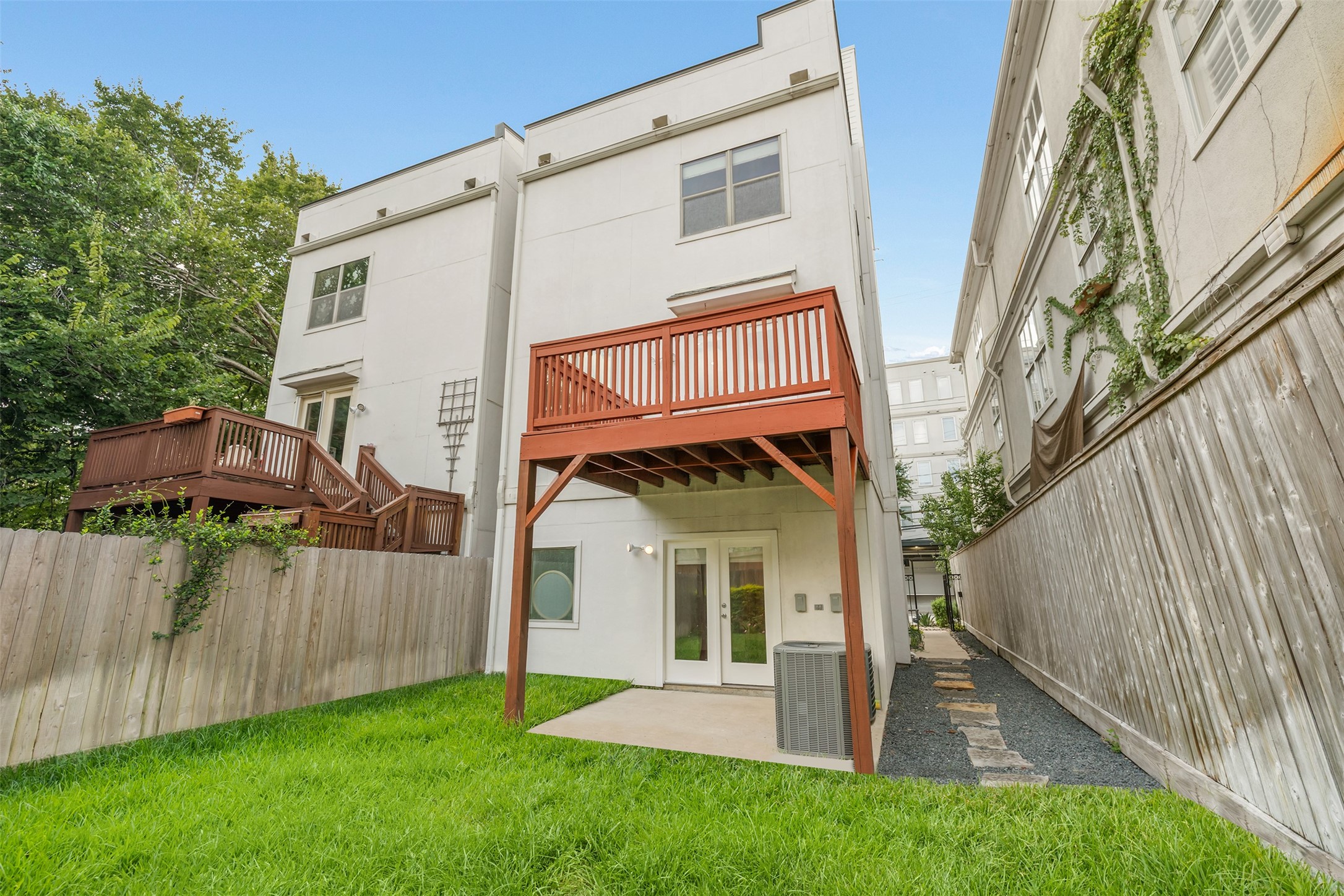 512 Jackson Hill Street Property Photo 40