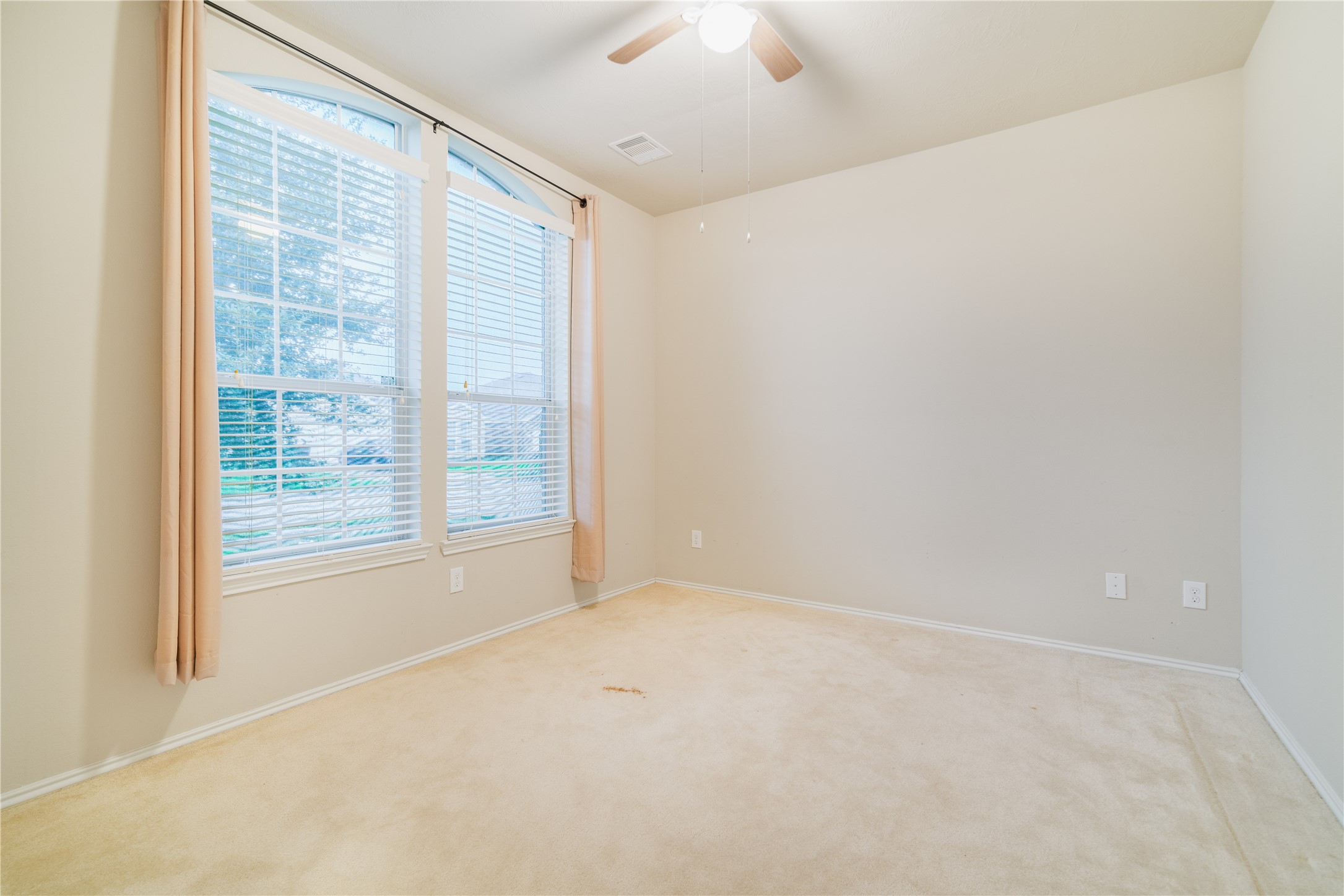1315 Squire Drive Property Photo 7