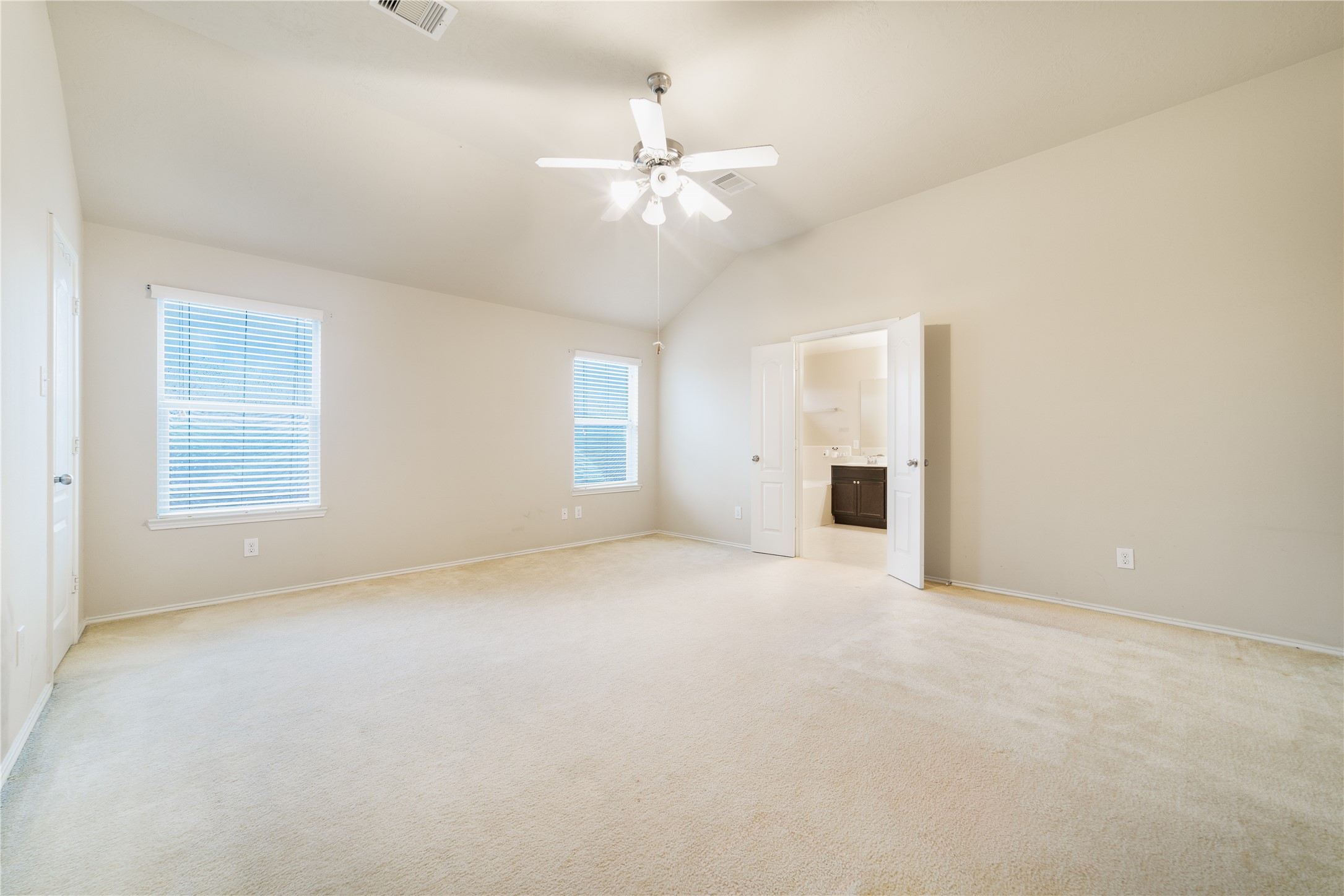 1315 Squire Drive Property Photo 10
