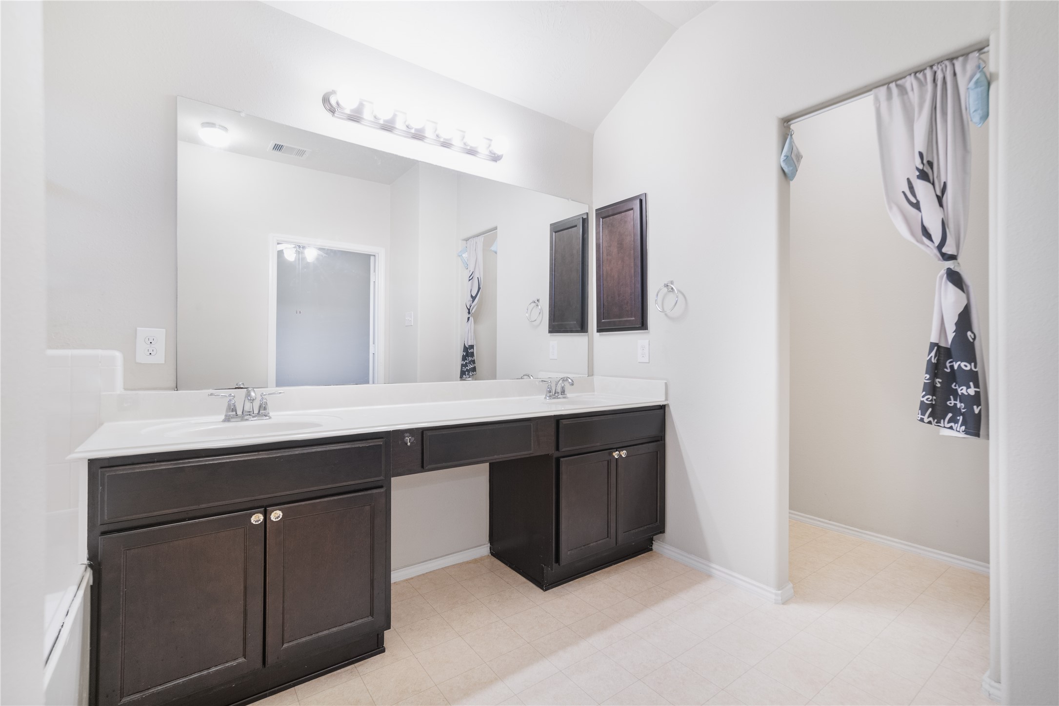1315 Squire Drive Property Photo 12