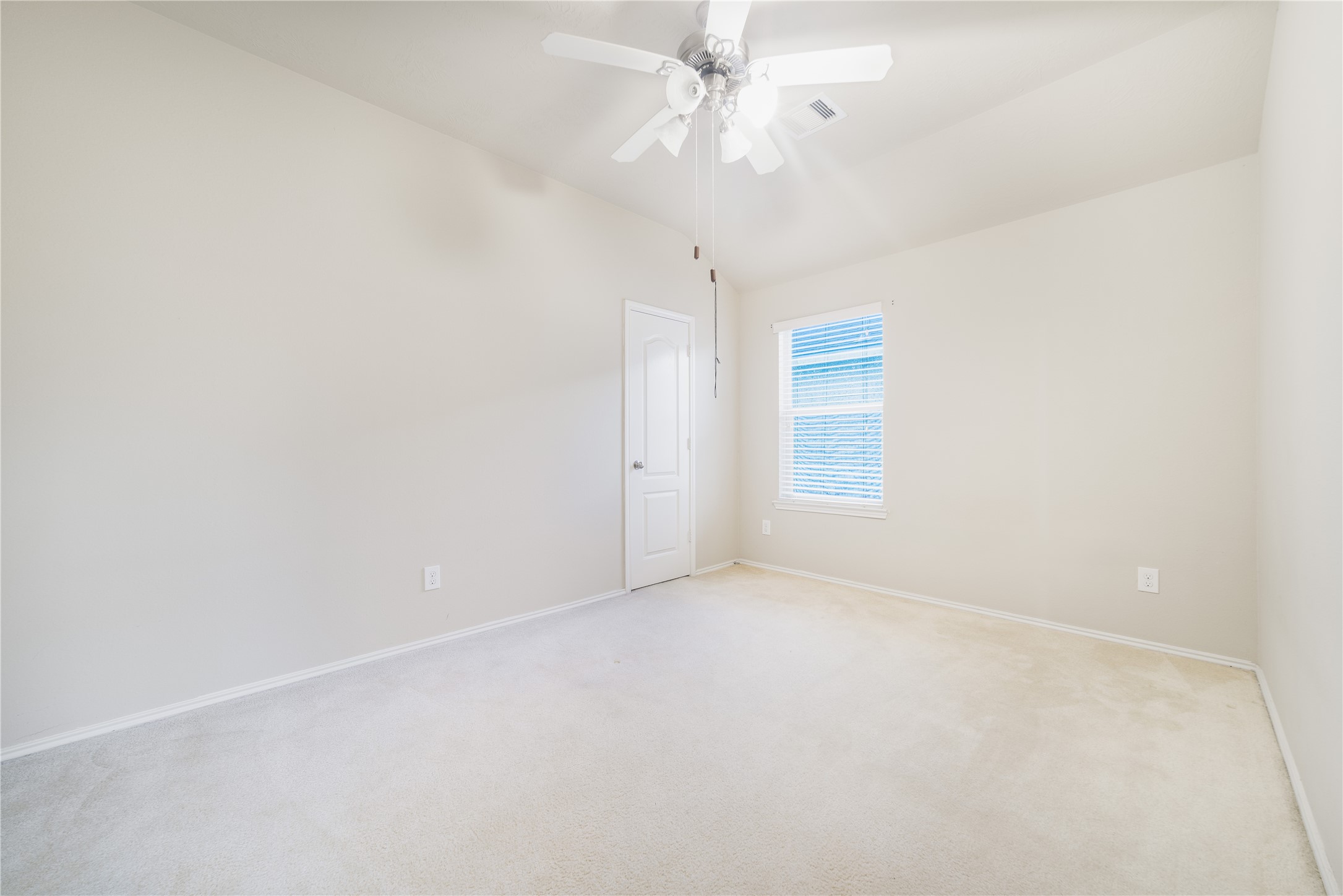 1315 Squire Drive Property Photo 13