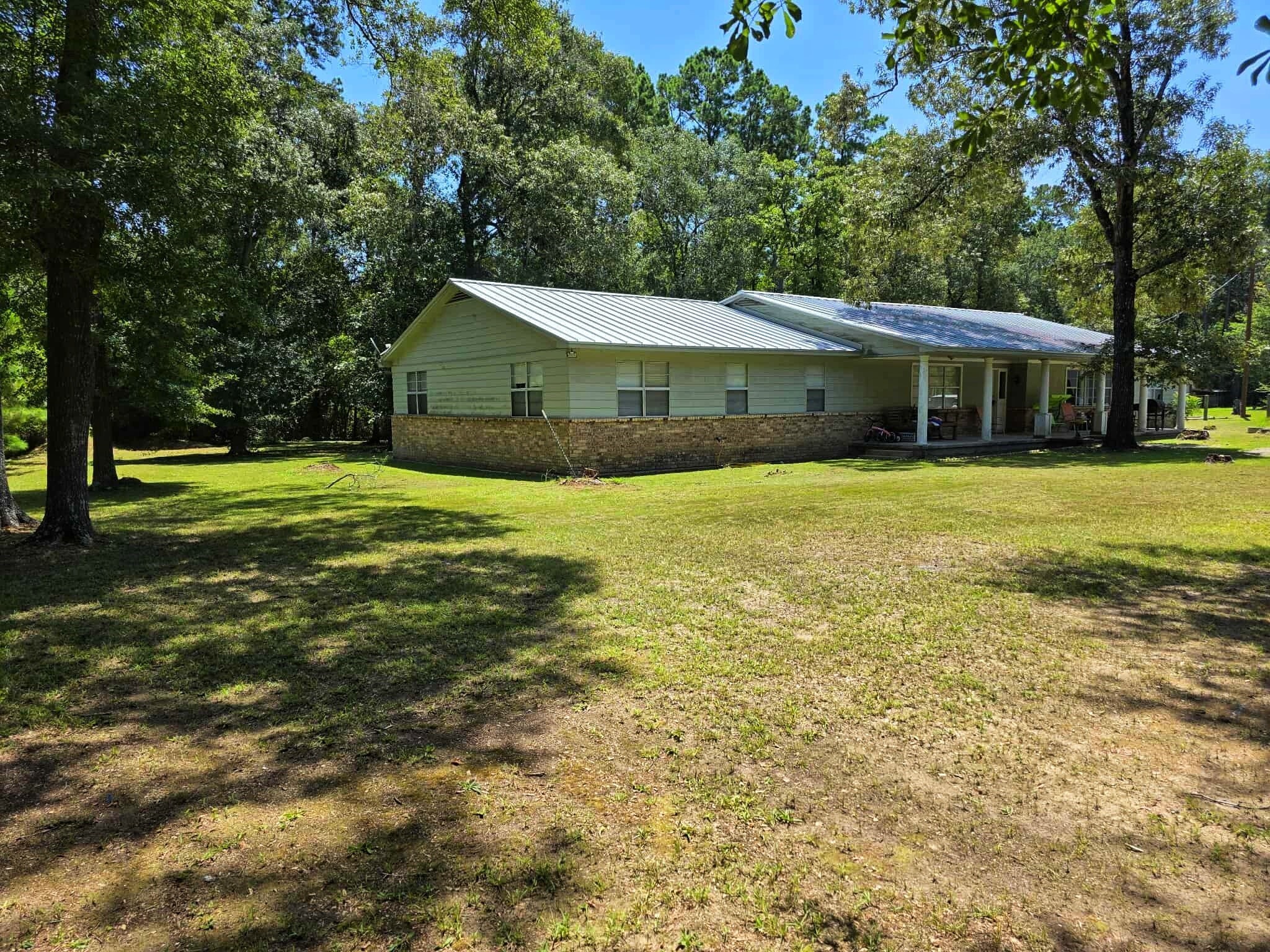 16823 Dogwood Court Property Photo 1