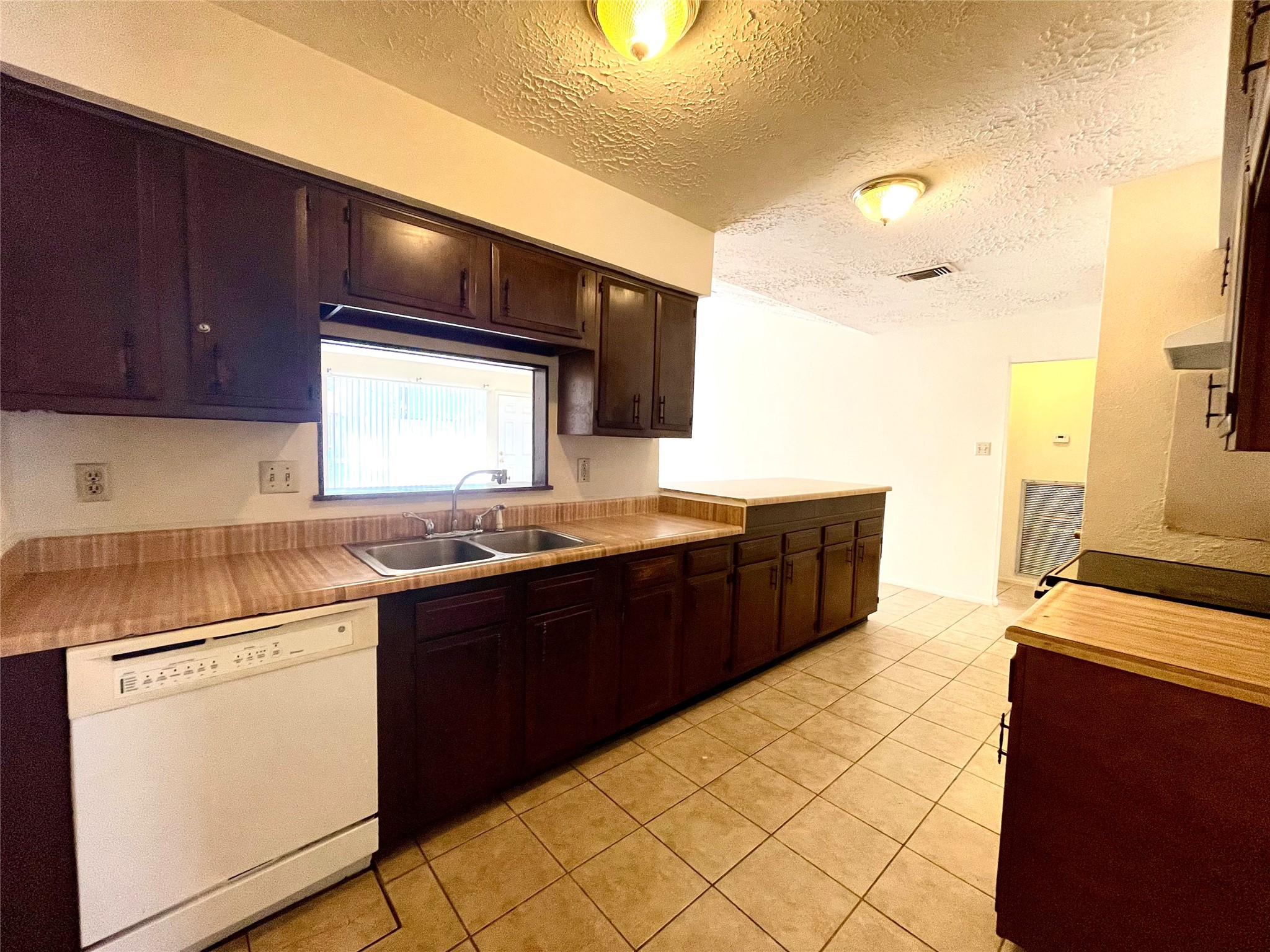 4502 Mossygate Drive Property Photo 7