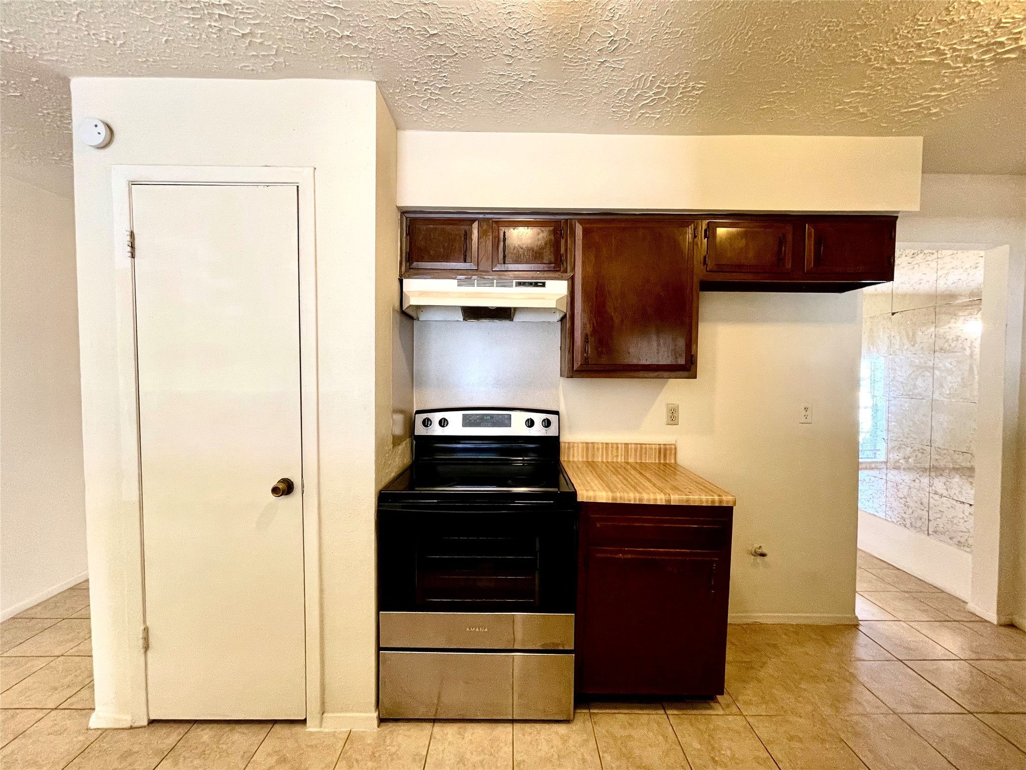 4502 Mossygate Drive Property Photo 8