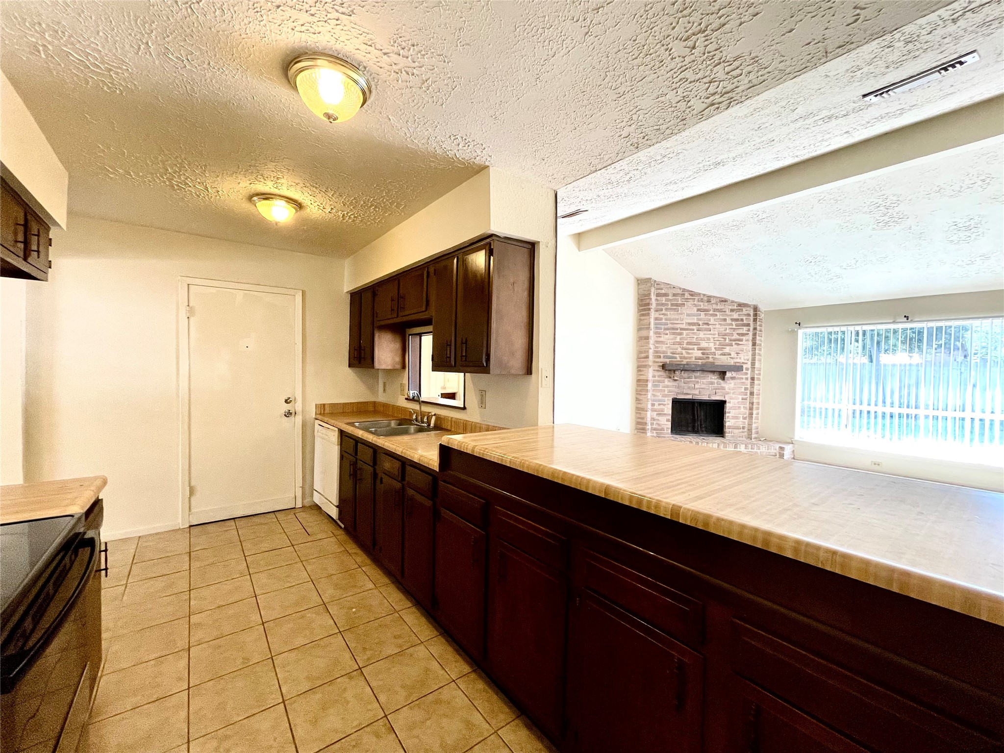 4502 Mossygate Drive Property Photo 9