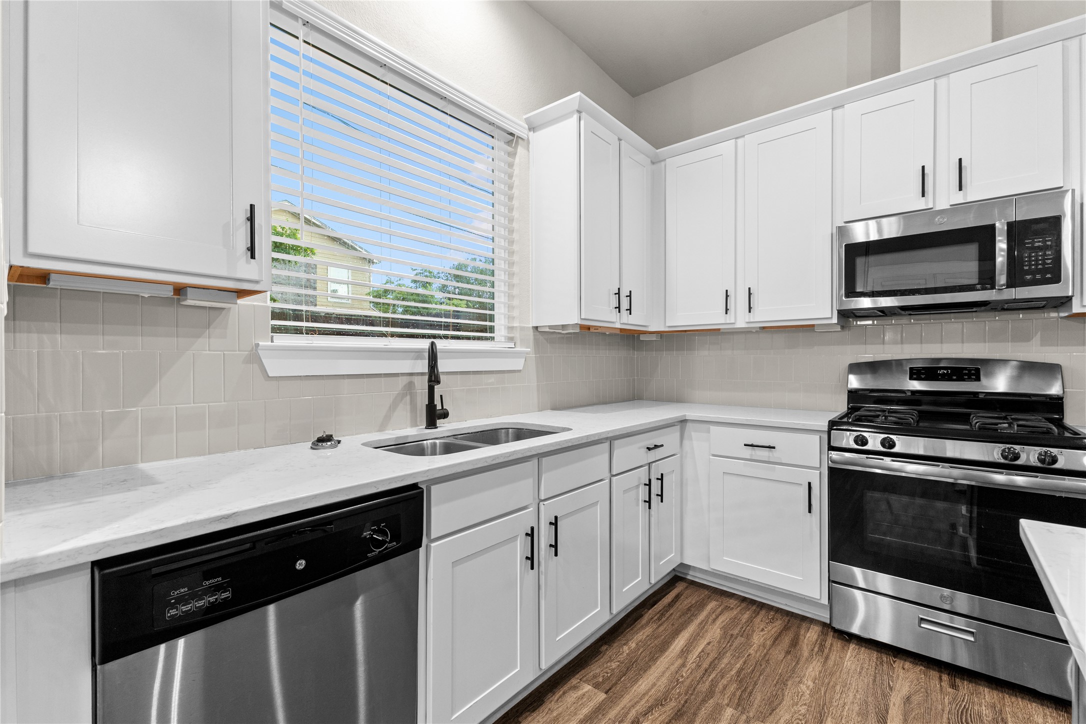 2511 Des Chaumes Street Property Photo 6
