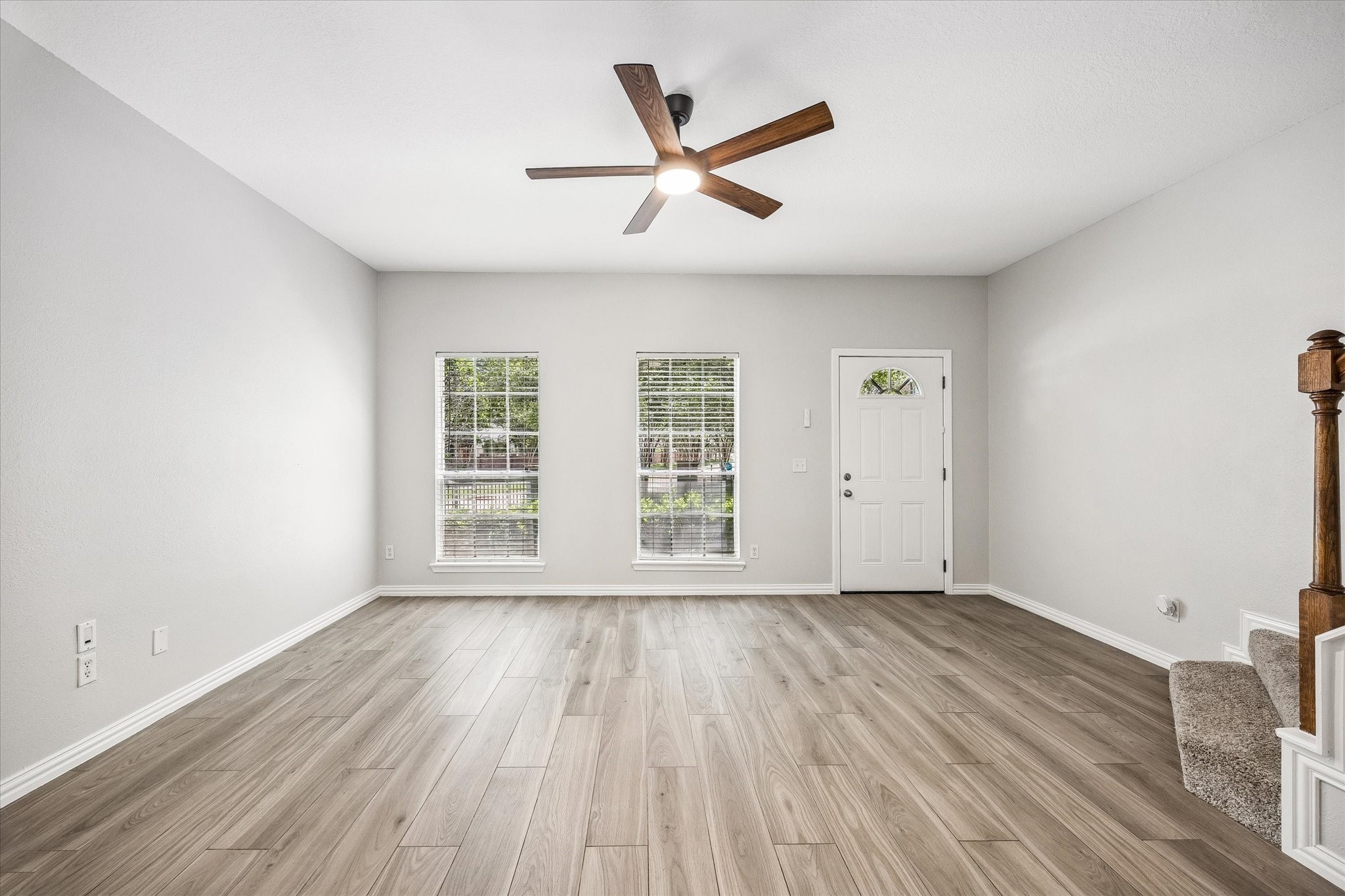 2930 Grants Lake Boulevard 2104 Property Photo 2