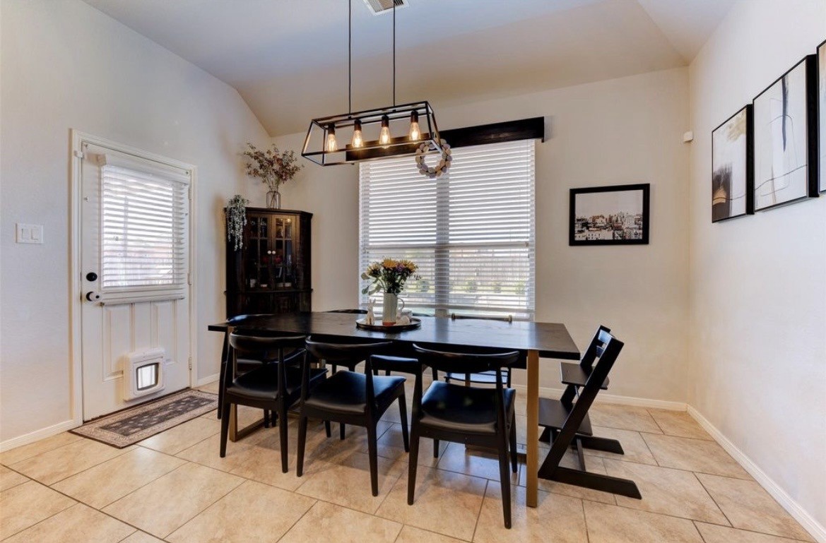 22939 Banff Brook Way Property Photo 9