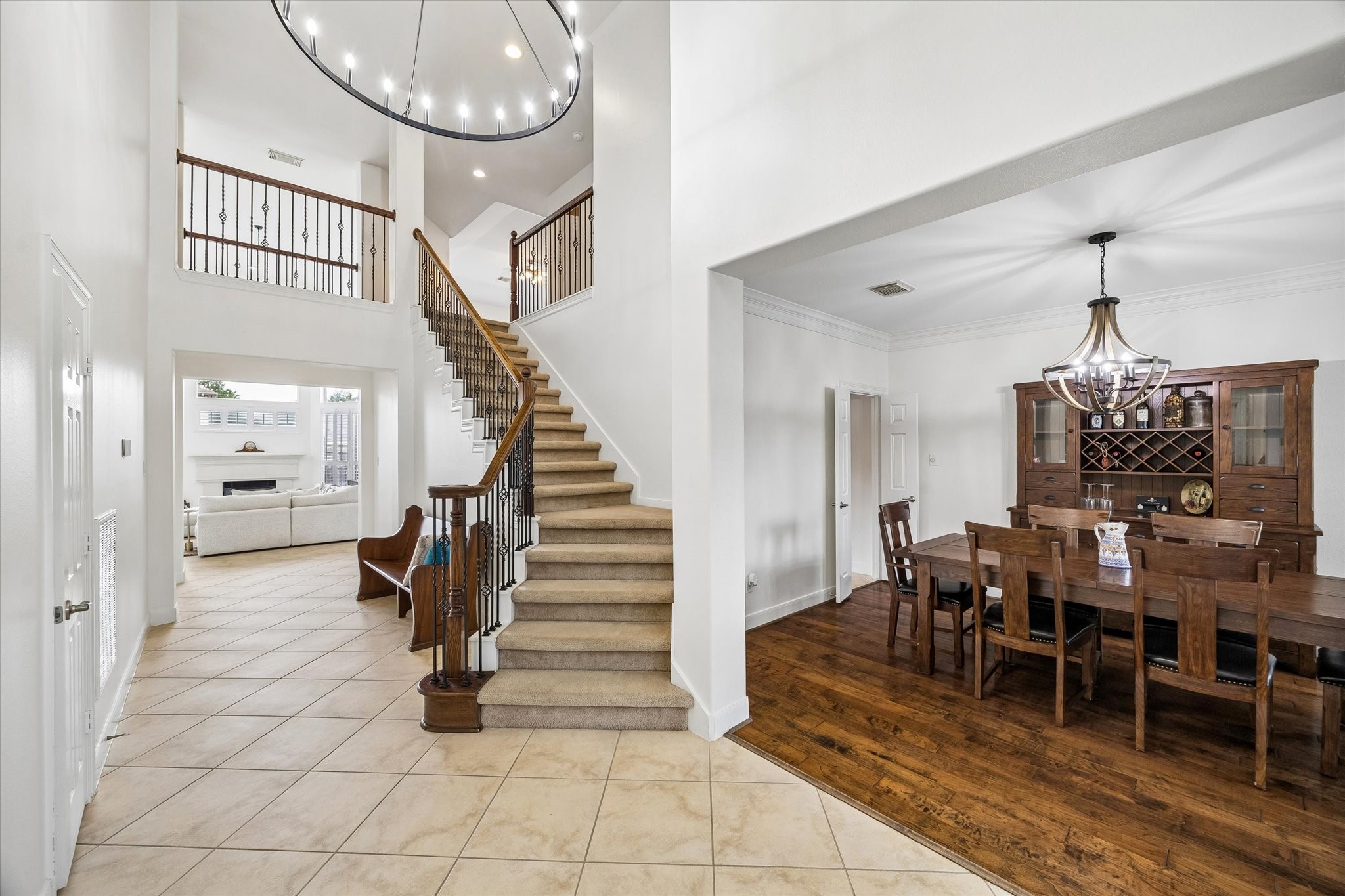8111 Highland Green Drive Property Photo 4