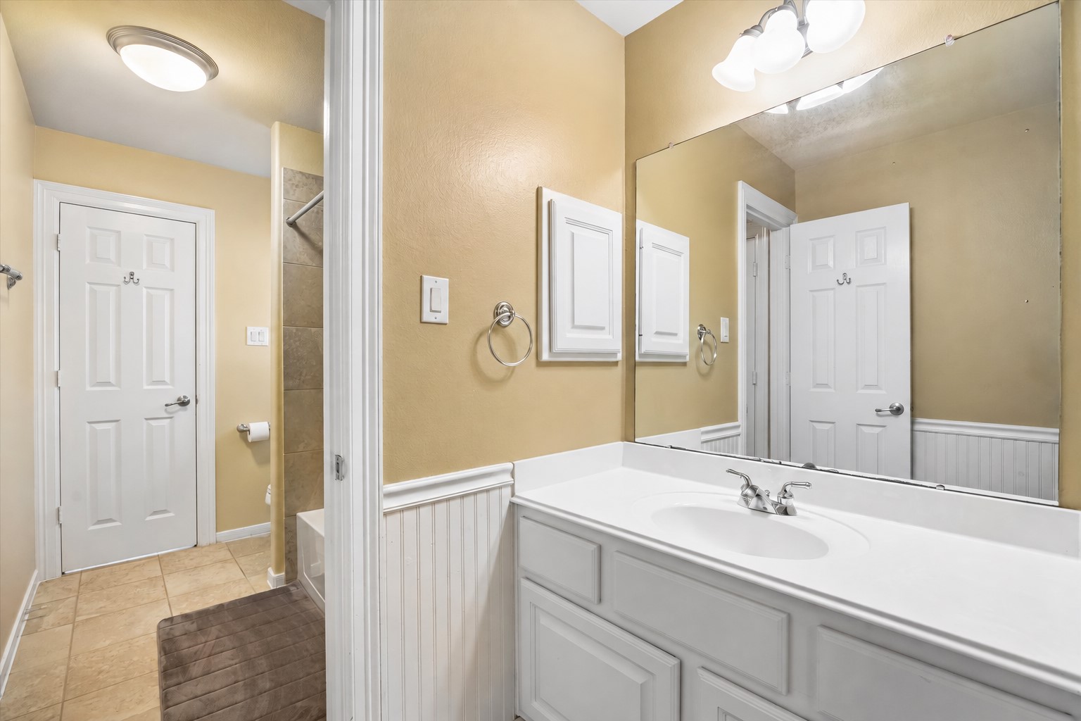 8111 Highland Green Drive Property Photo 23