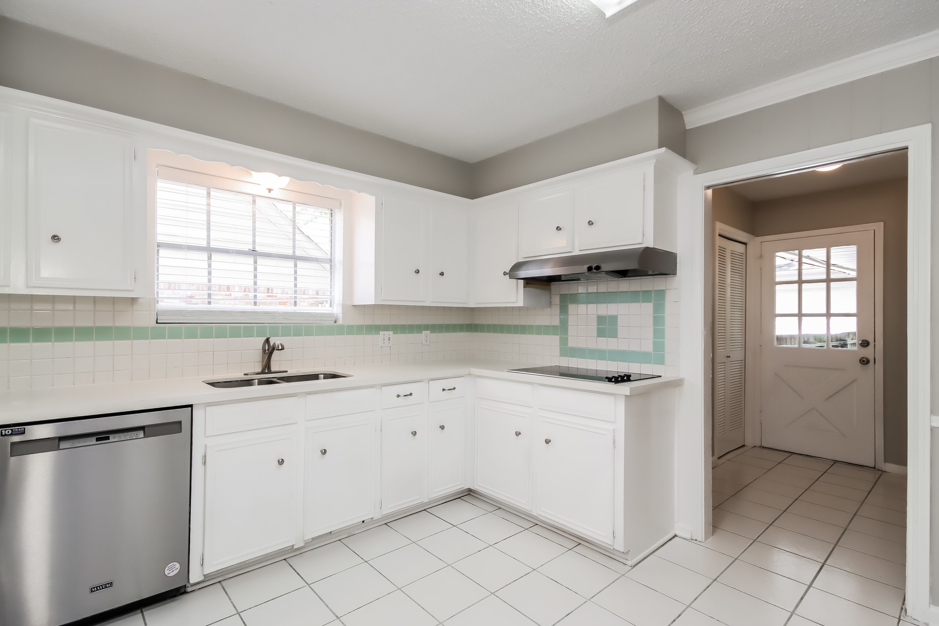 1702 Corral Drive Property Photo 4
