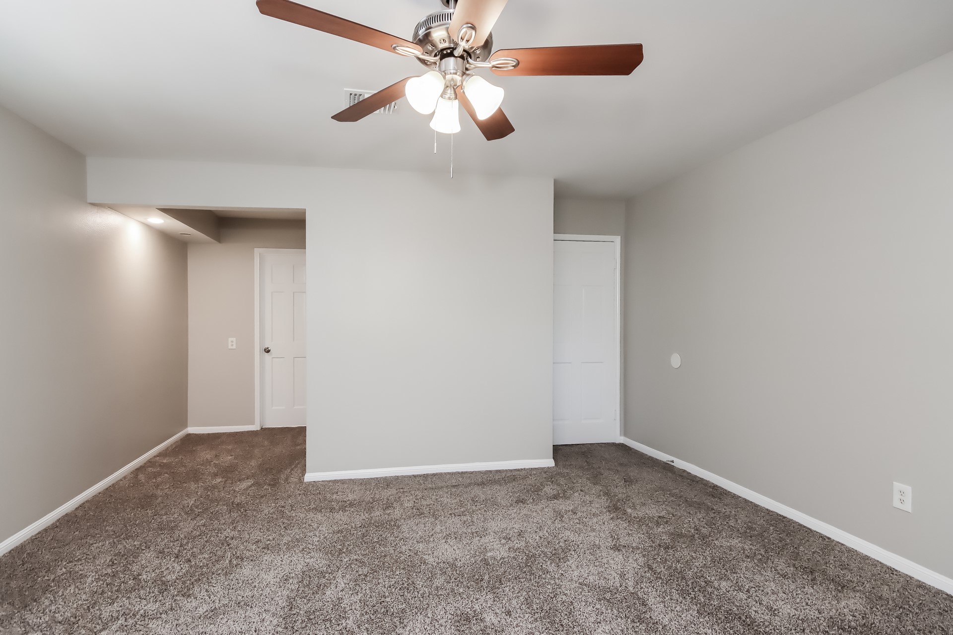 1702 Corral Drive Property Photo 9