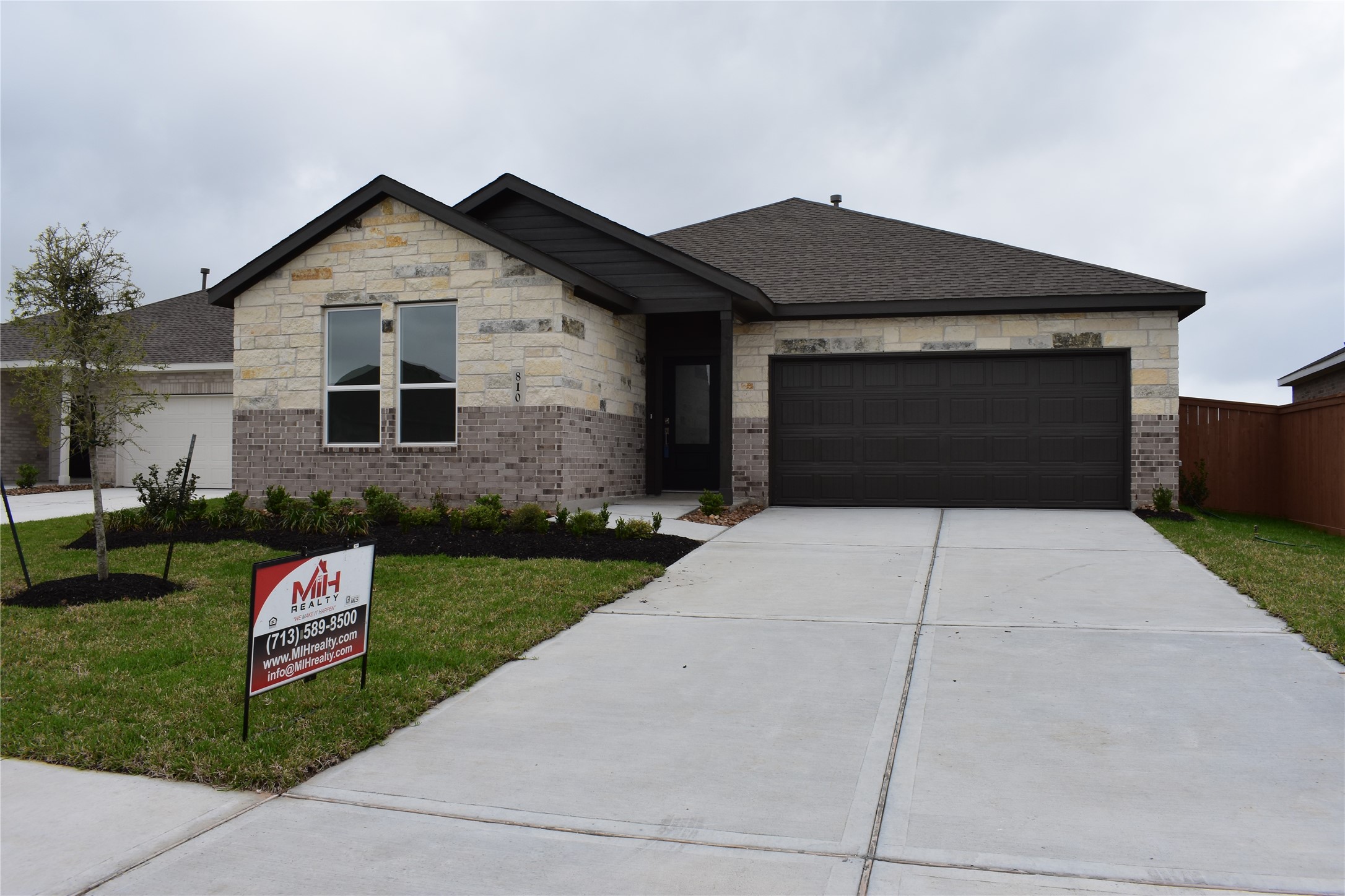810 Heaven Drive Property Photo 1
