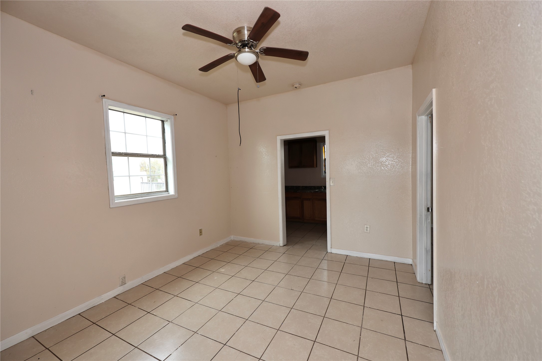 5410 Avenue M Property Photo 8