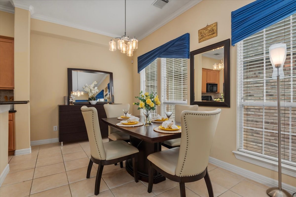2714 Windy Thicket Lane Property Photo 4