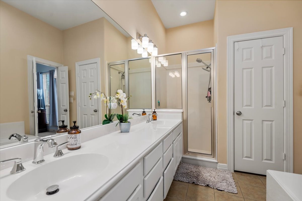 2714 Windy Thicket Lane Property Photo 20