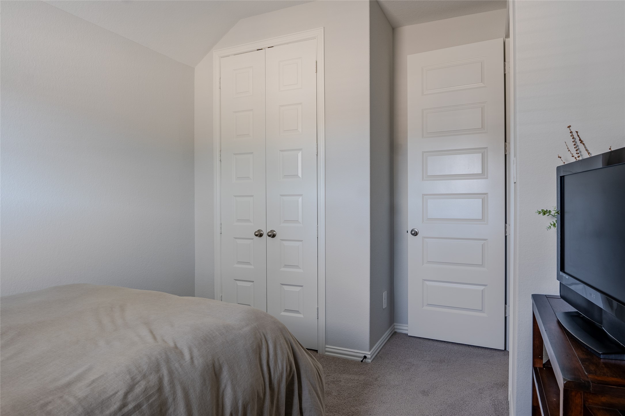 22202 Opa Glen Drive Property Photo 18