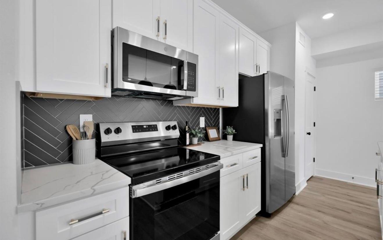 8021 Cora Street B Property Photo 5