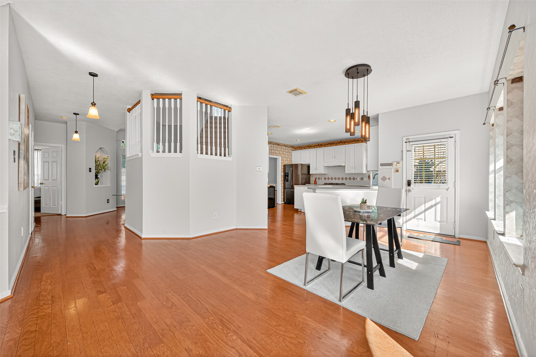 17410 Pikes Peek Court Property Photo 10
