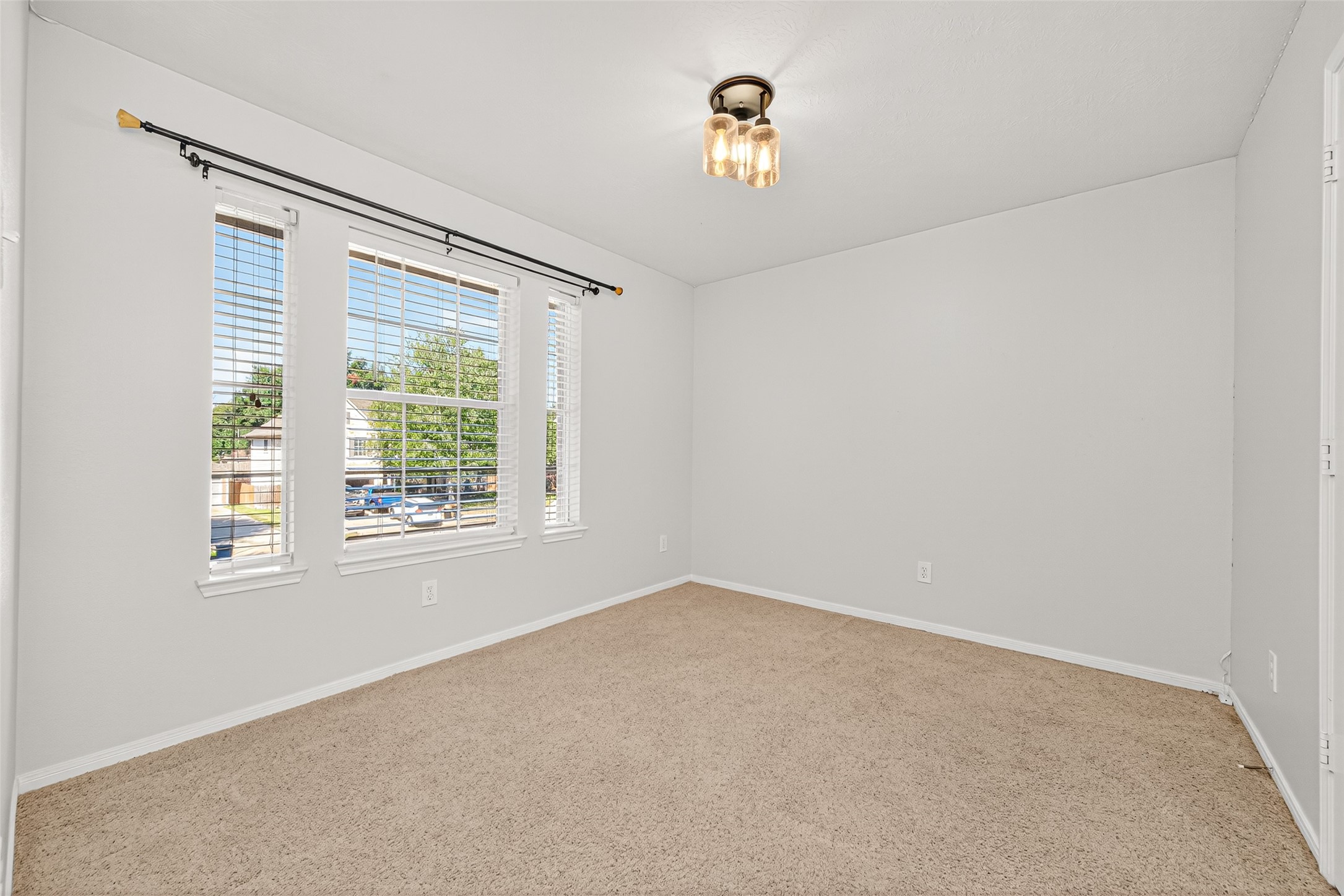 17410 Pikes Peek Court Property Photo 25