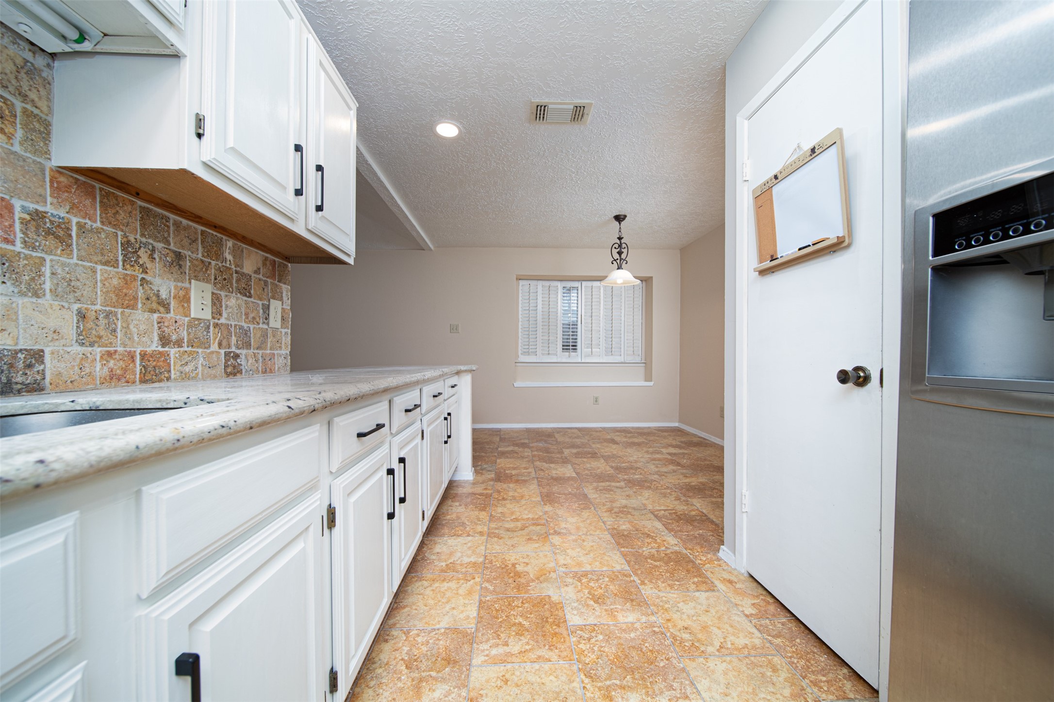 2411 Gunston Ct Property Photo 6