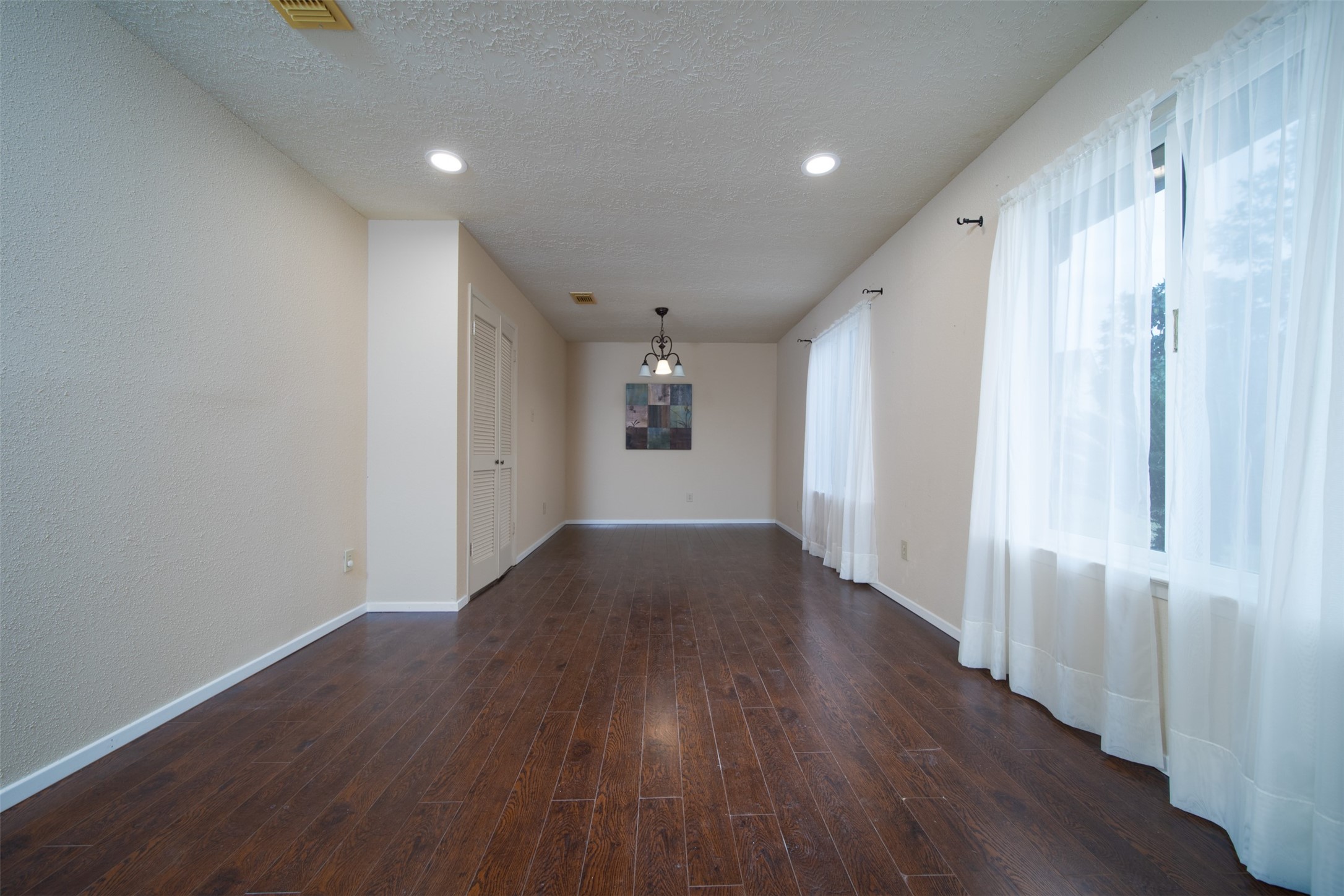 2411 Gunston Ct Property Photo 9