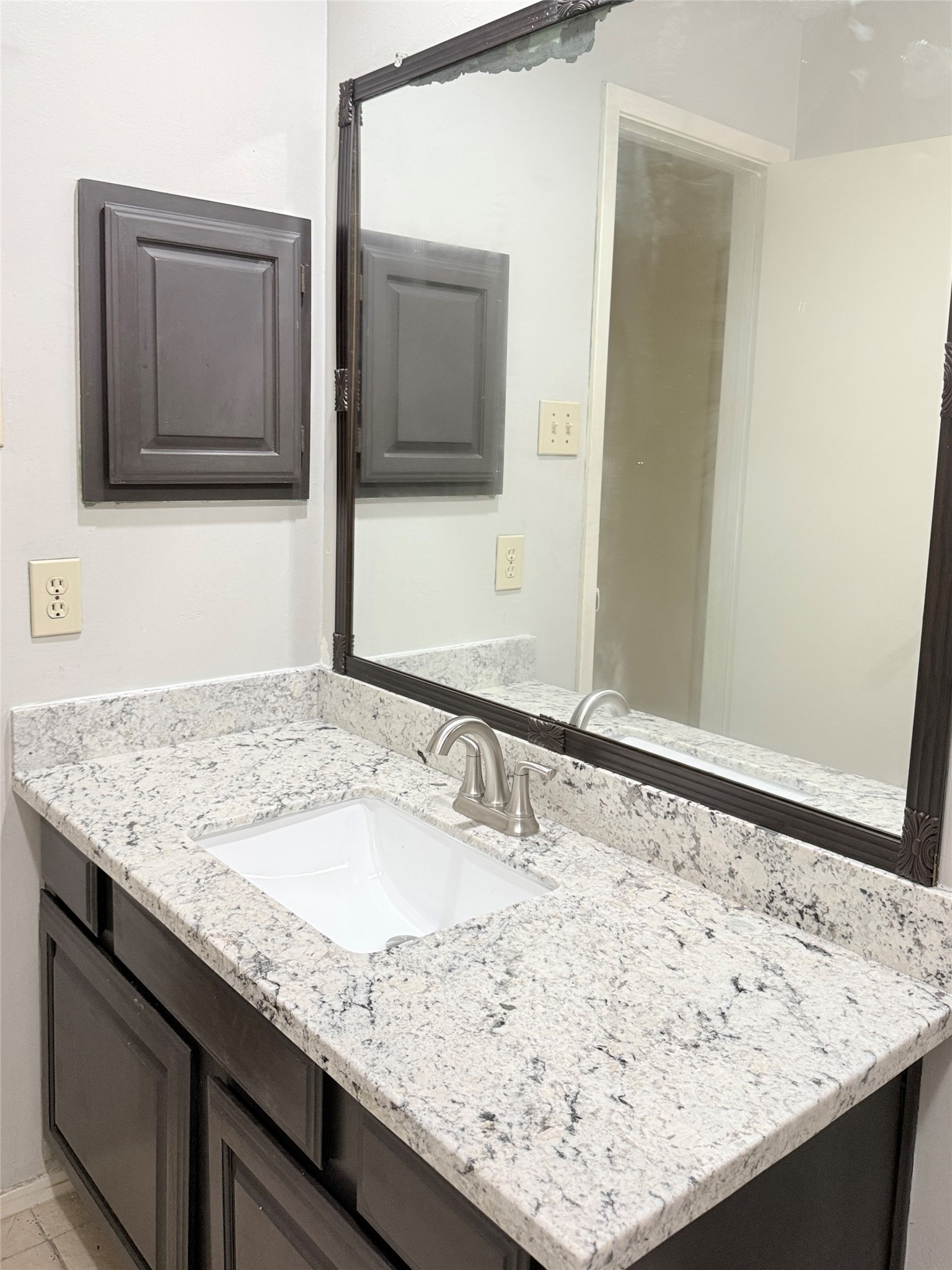 2411 Gunston Ct Property Photo 16