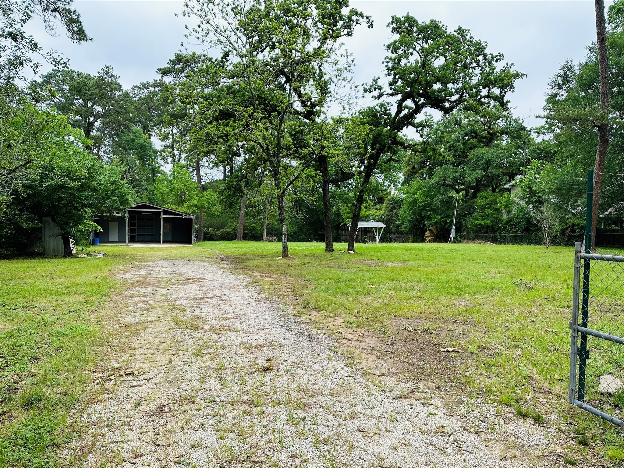 4018 E Mossy Oaks Road Property Photo 1