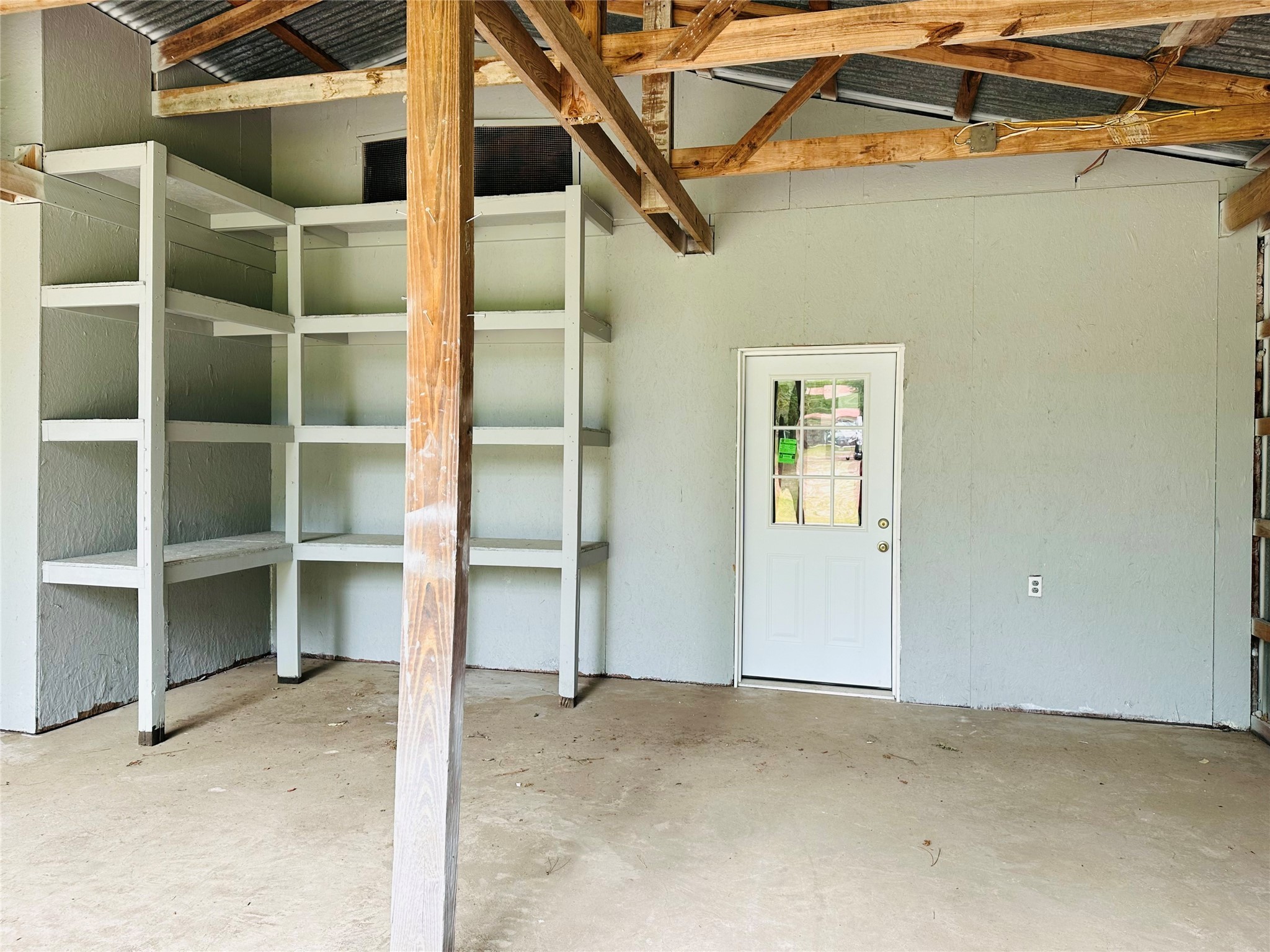 4018 E Mossy Oaks Road Property Photo 3