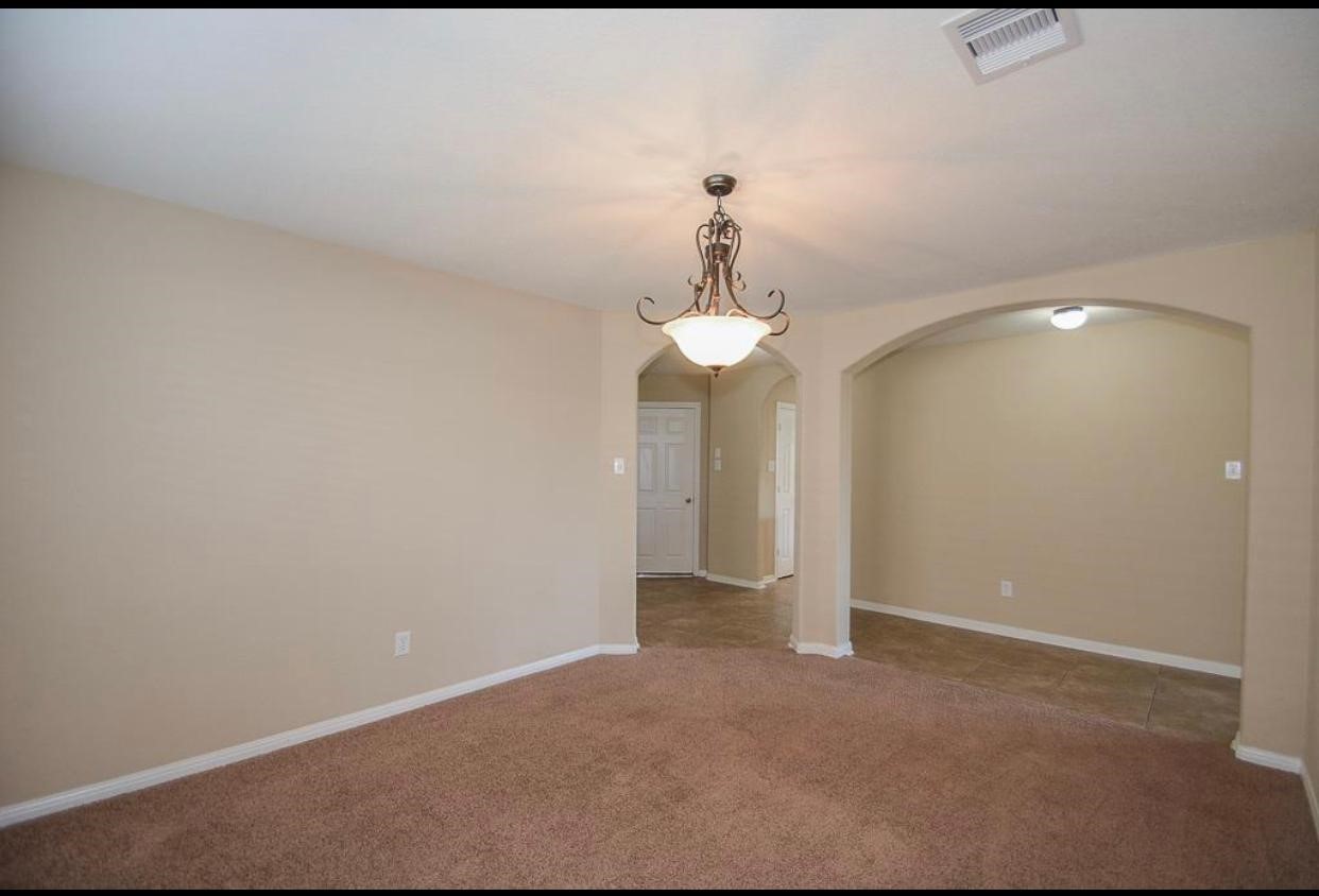 11407 Overland Trail Drive Property Photo 8
