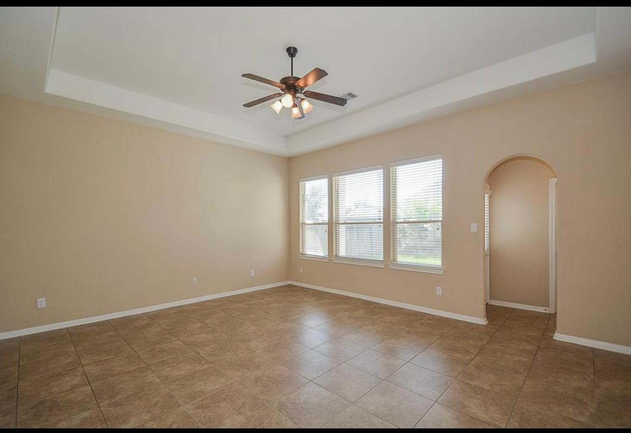 11407 Overland Trail Drive Property Photo 9