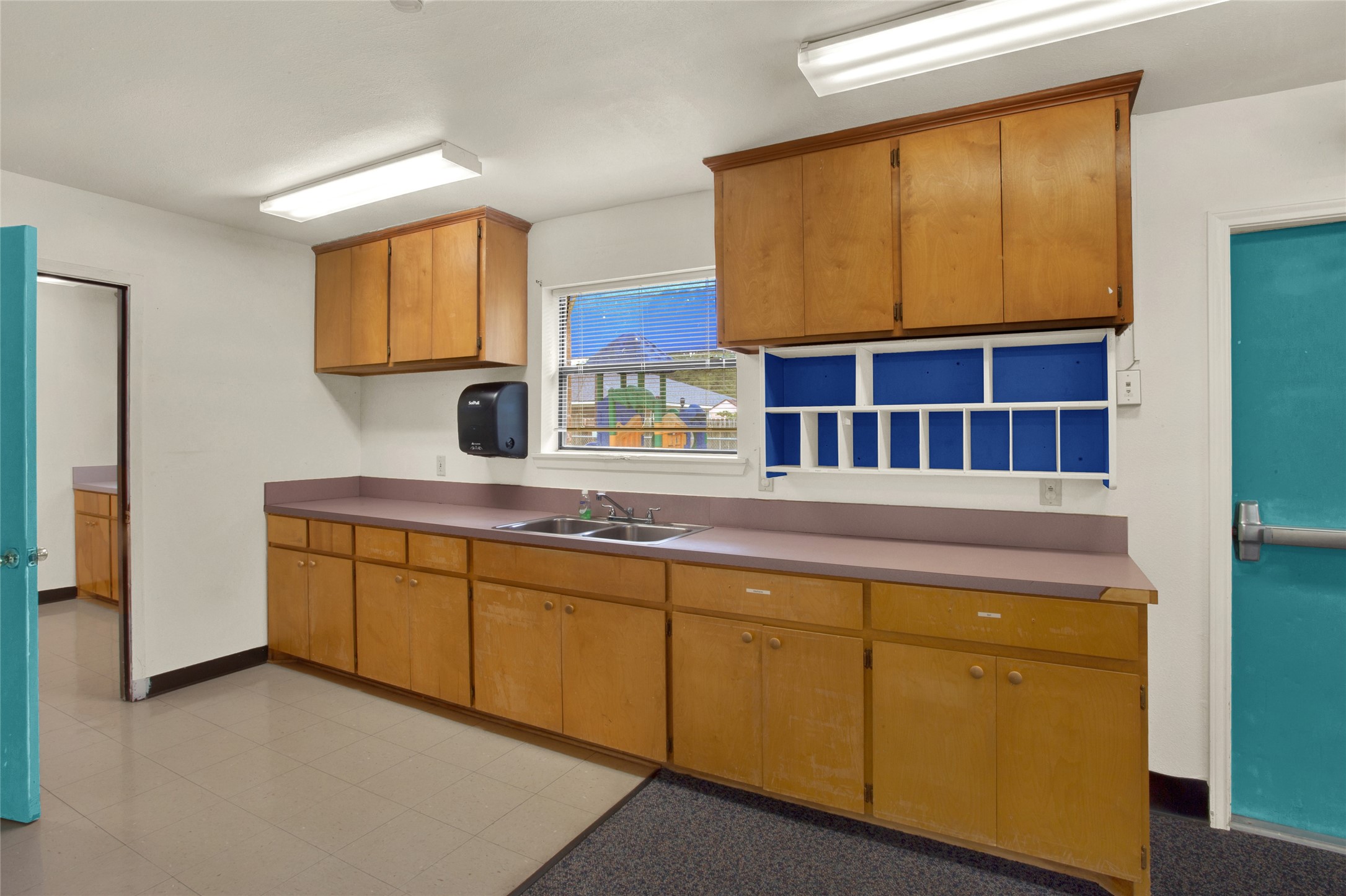 907 Cedar Lawn Drive Property Photo 4