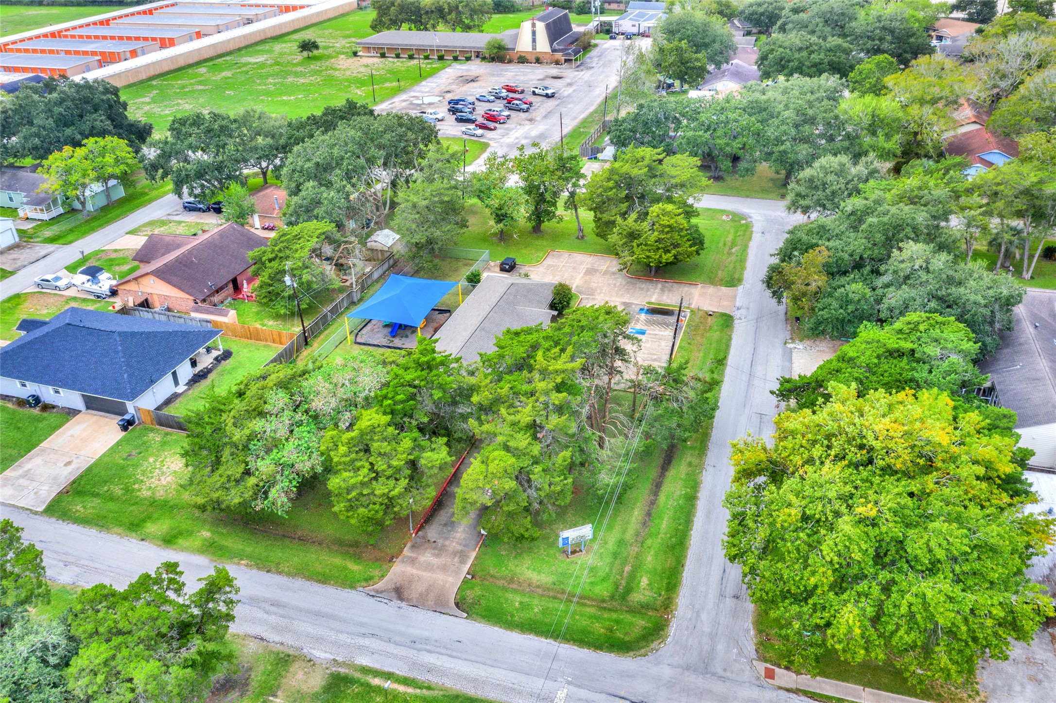 907 Cedar Lawn Drive Property Photo 8