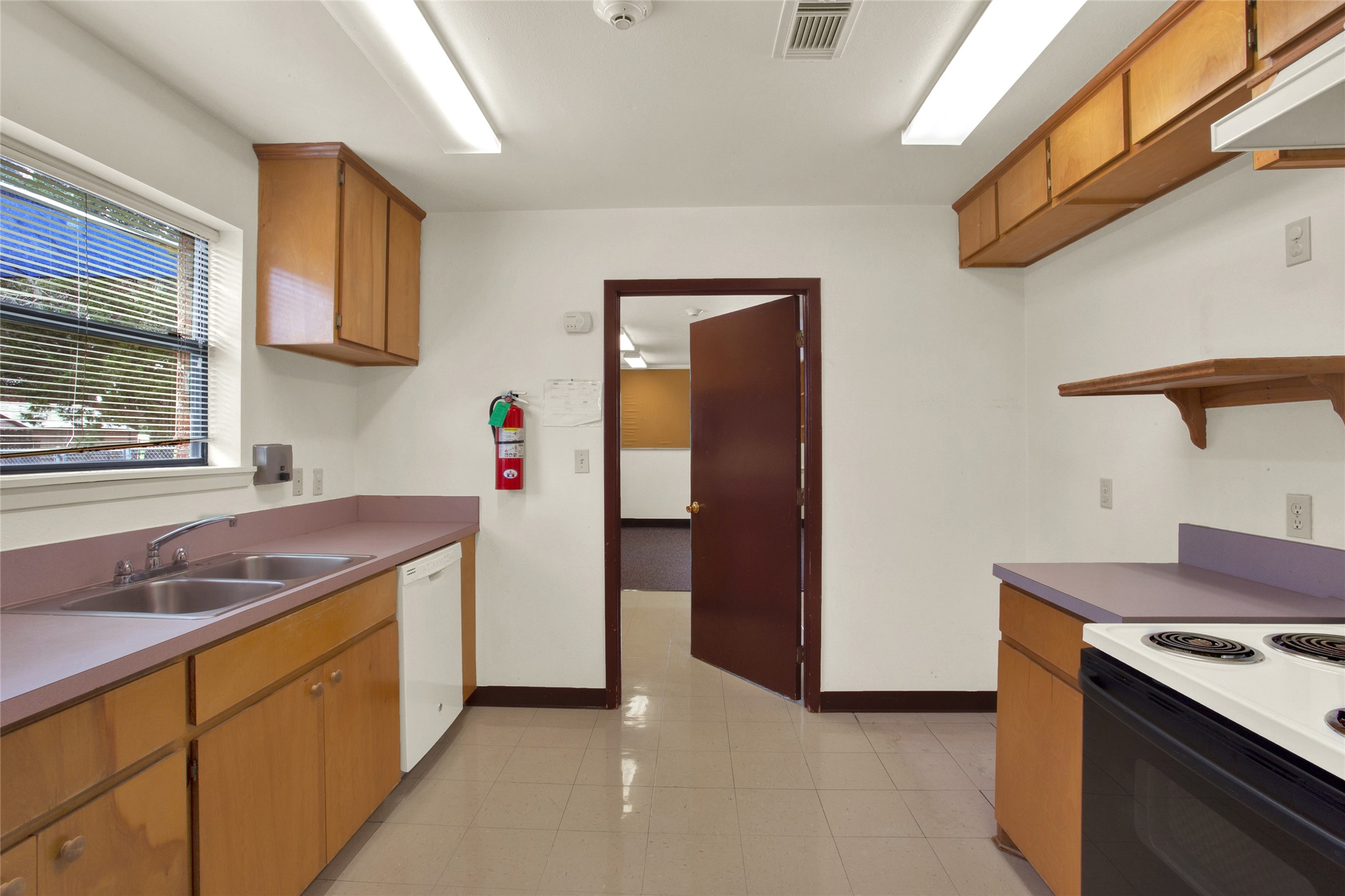 907 Cedar Lawn Drive Property Photo 18