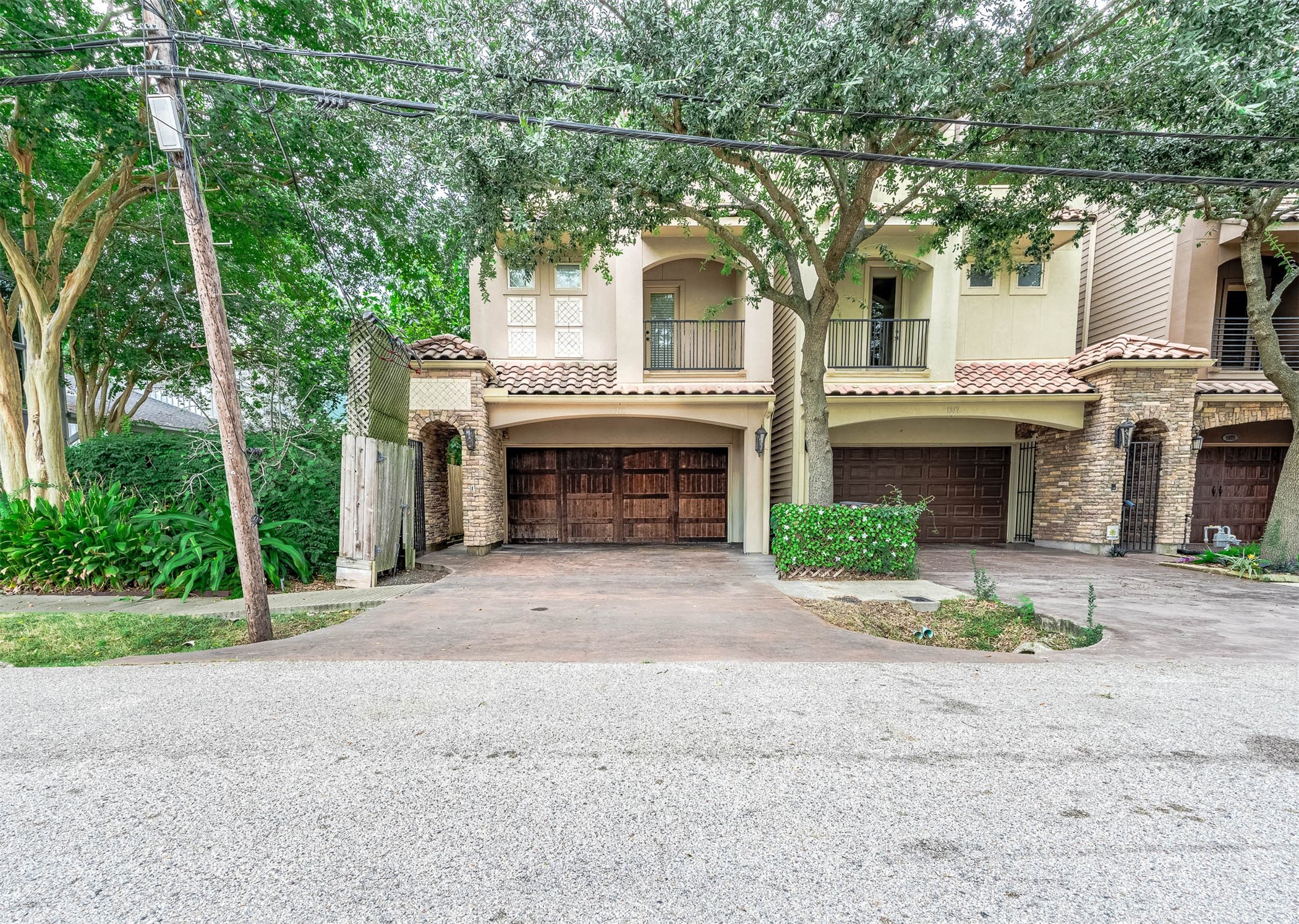 1215 Malone Street Property Photo 1