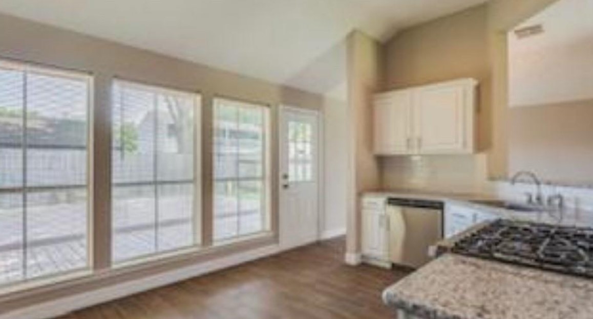 15827 Roxton Ridge Drive Property Photo 2