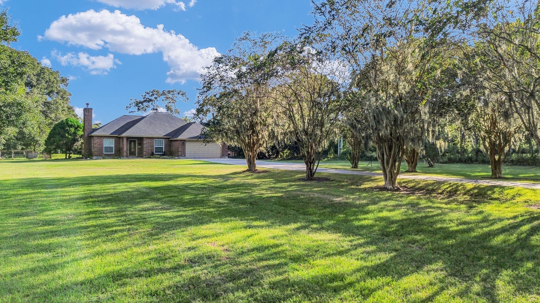 531 Jimmy Phillips Boulevard, Angleton Tx 77515 Property Photo 22