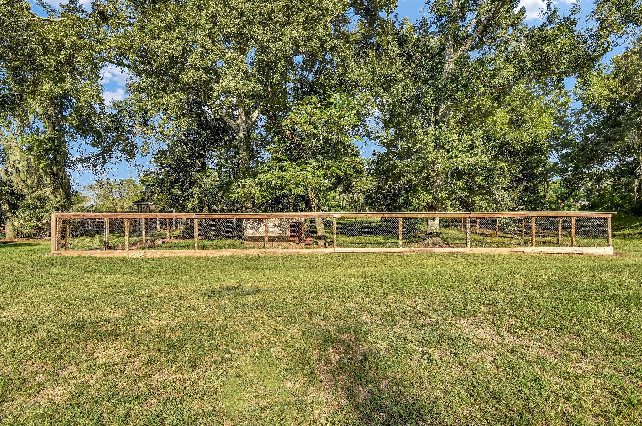 531 Jimmy Phillips Boulevard, Angleton Tx 77515 Property Photo 25