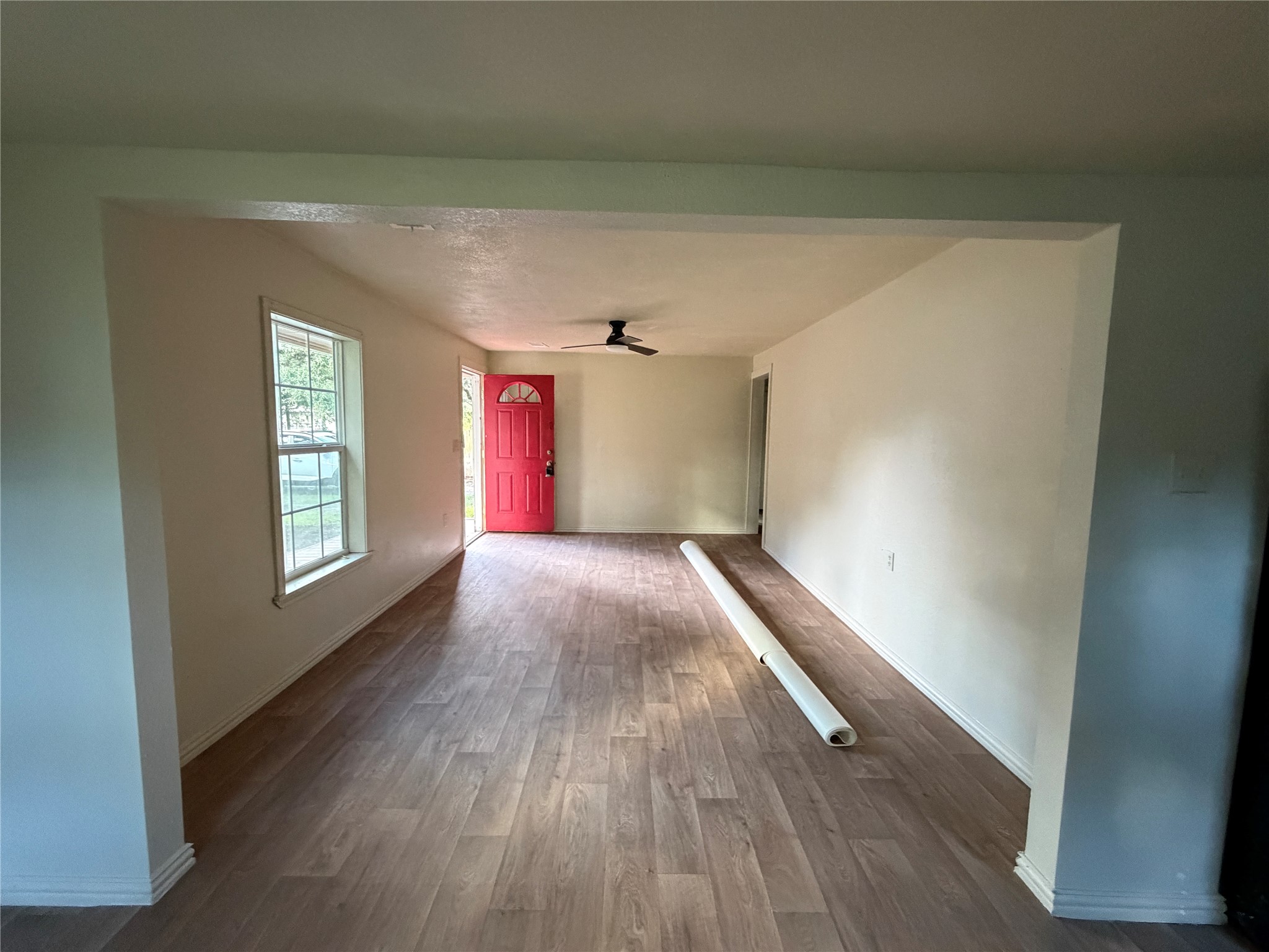 603 E 1st Street Property Photo 6