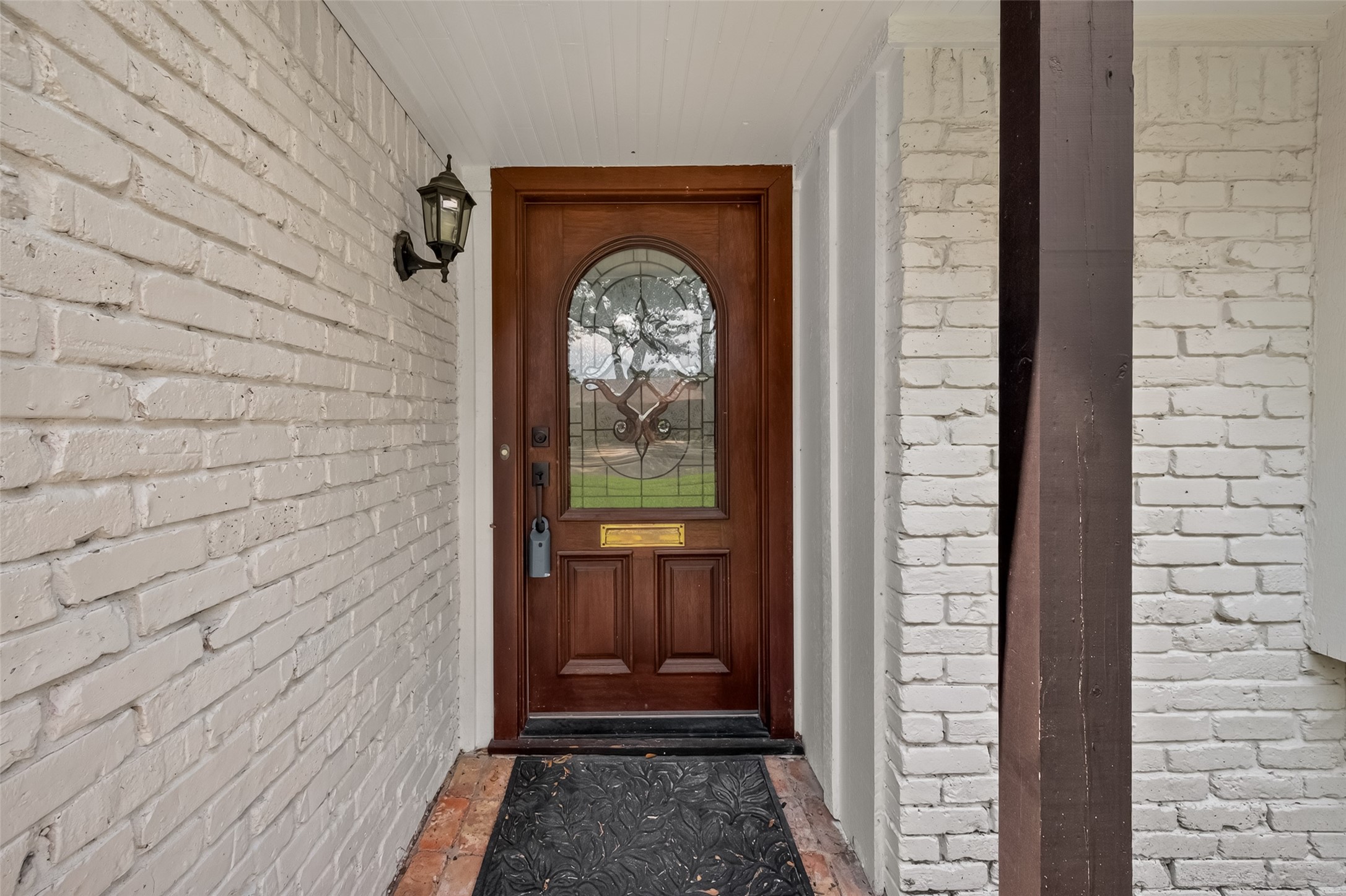 5946 Valkeith Drive Property Photo 4